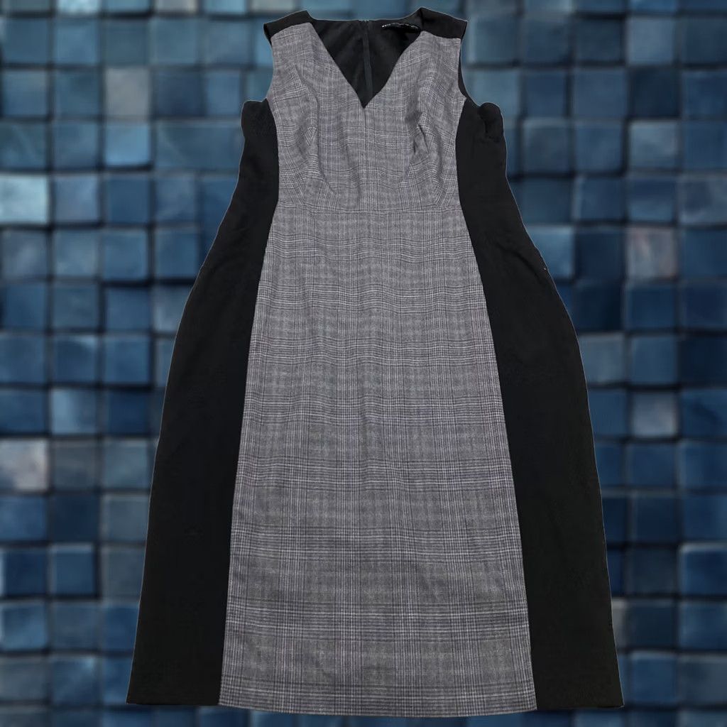 White House Black Market White House Black Market Womens Dress Gray Plaid Sheath V-Neck Sleeveless Size 10 Size L / US 10 / IT 46 - 1 Thumbnail
