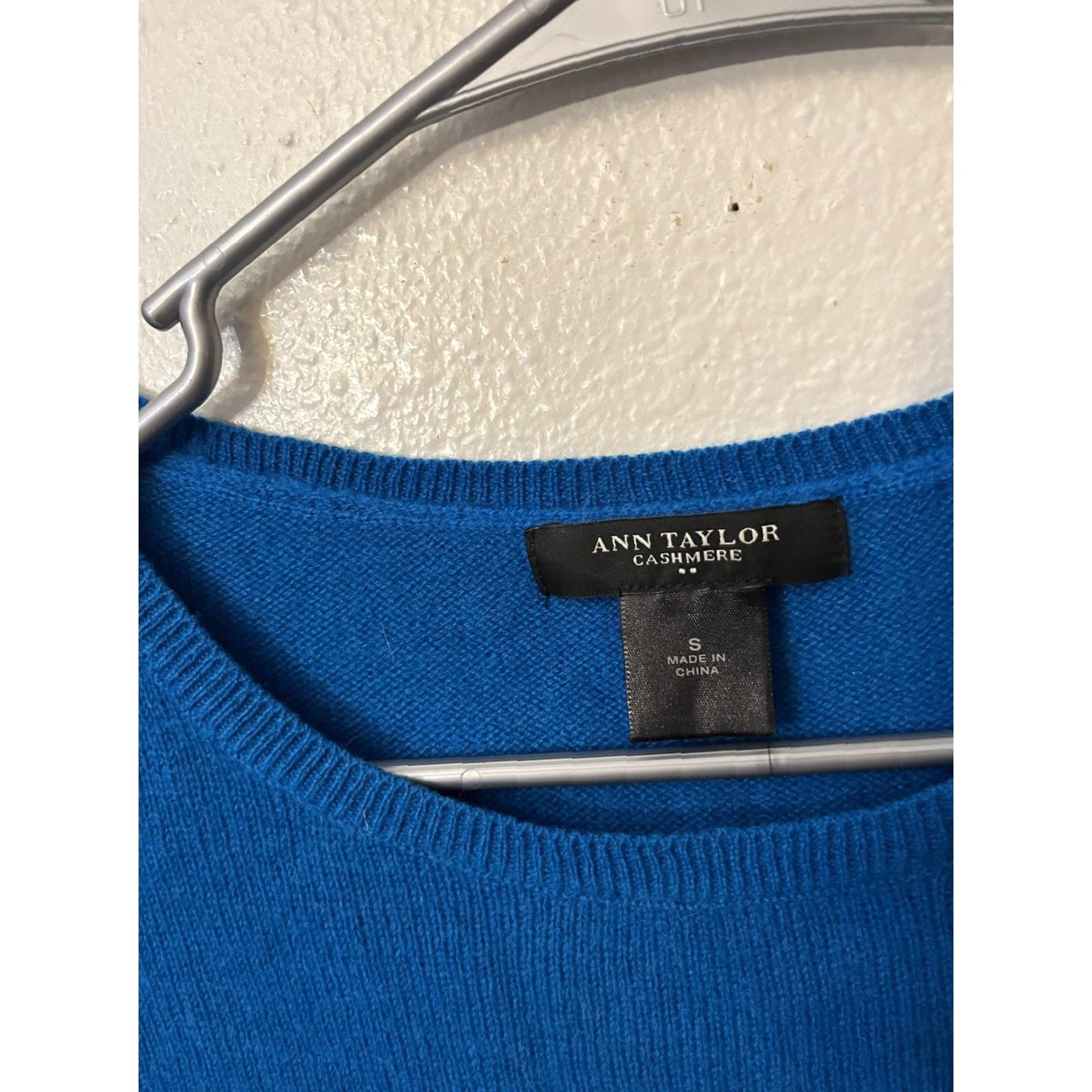 Ann Taylor Ann Taylor Sweater 100% Cashmere Size Small Women's Camel Crewneck Crew Neck Pullover Knit Light Weight Business Casual Workwear 3/4 Sleeve Size S / US 4 / IT 40 - 2 Thumbnail