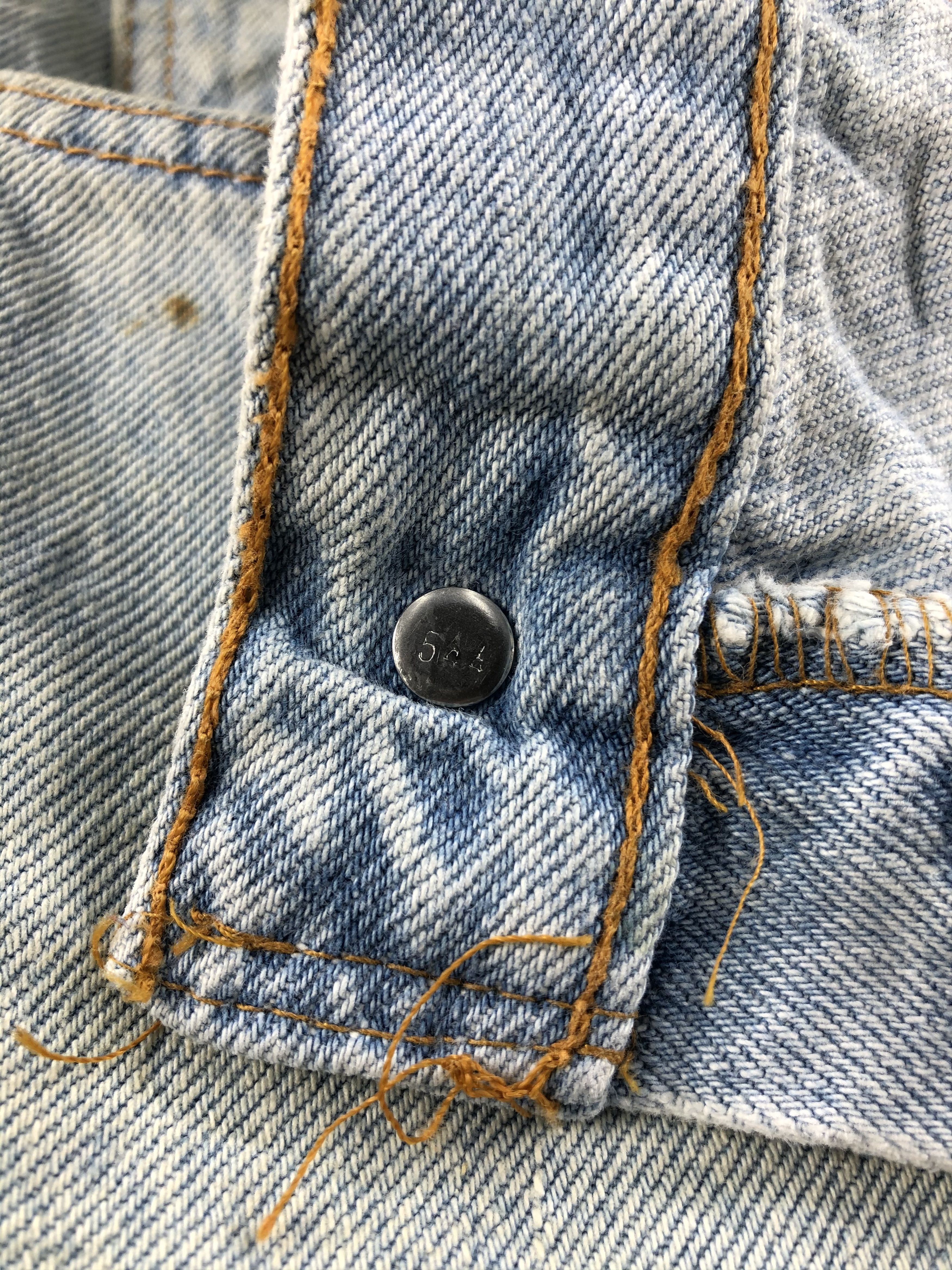 Levi's Vintage 90s Light Wash Levis 501 Jeans-JM657 Size US 32 / EU 48 - 8 Thumbnail