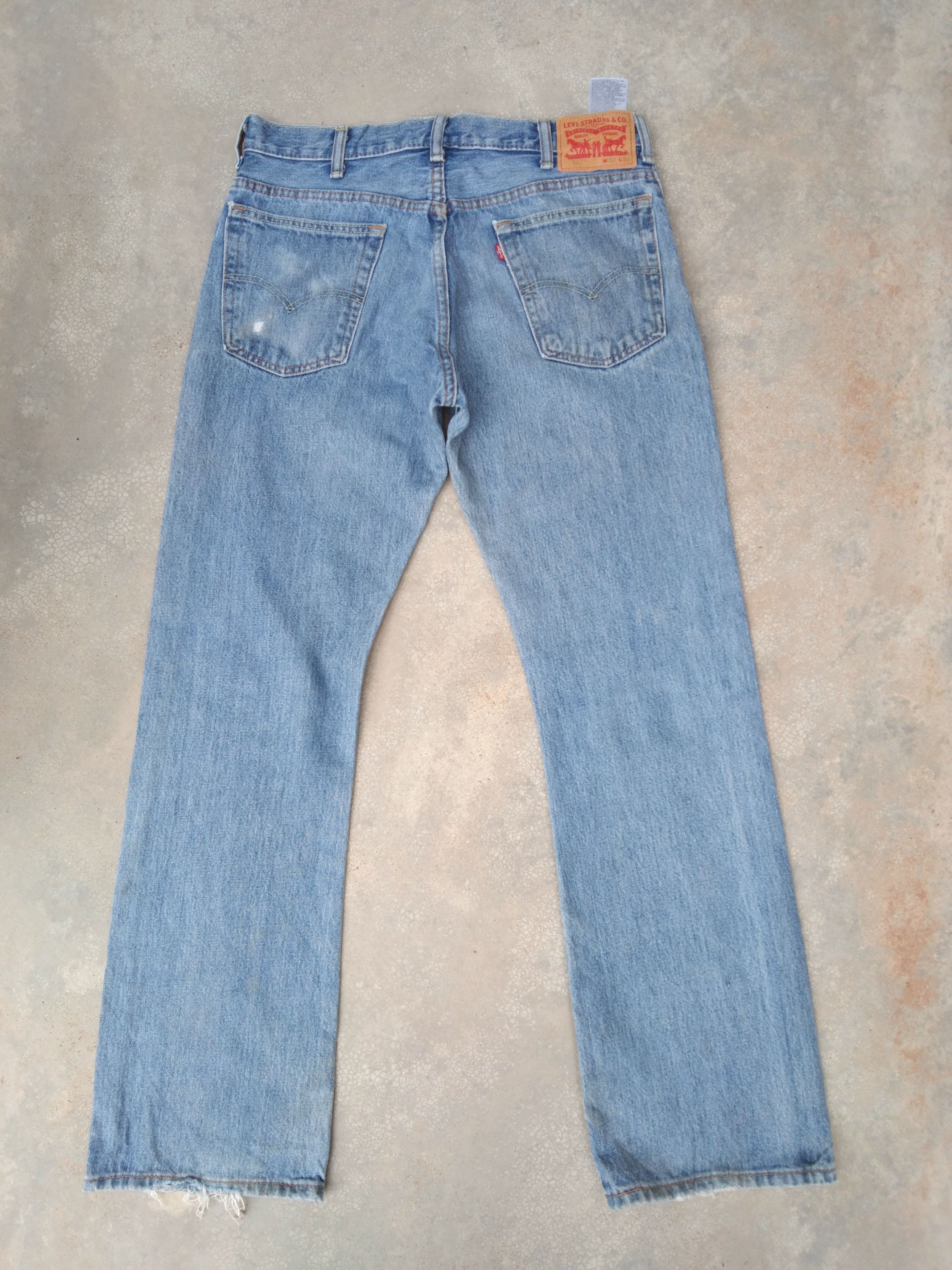 Levi's Vintage Levi's 517 Boot Cut Distressed Jeans 32x32 Size US 32 / EU 48 - 2 Thumbnail