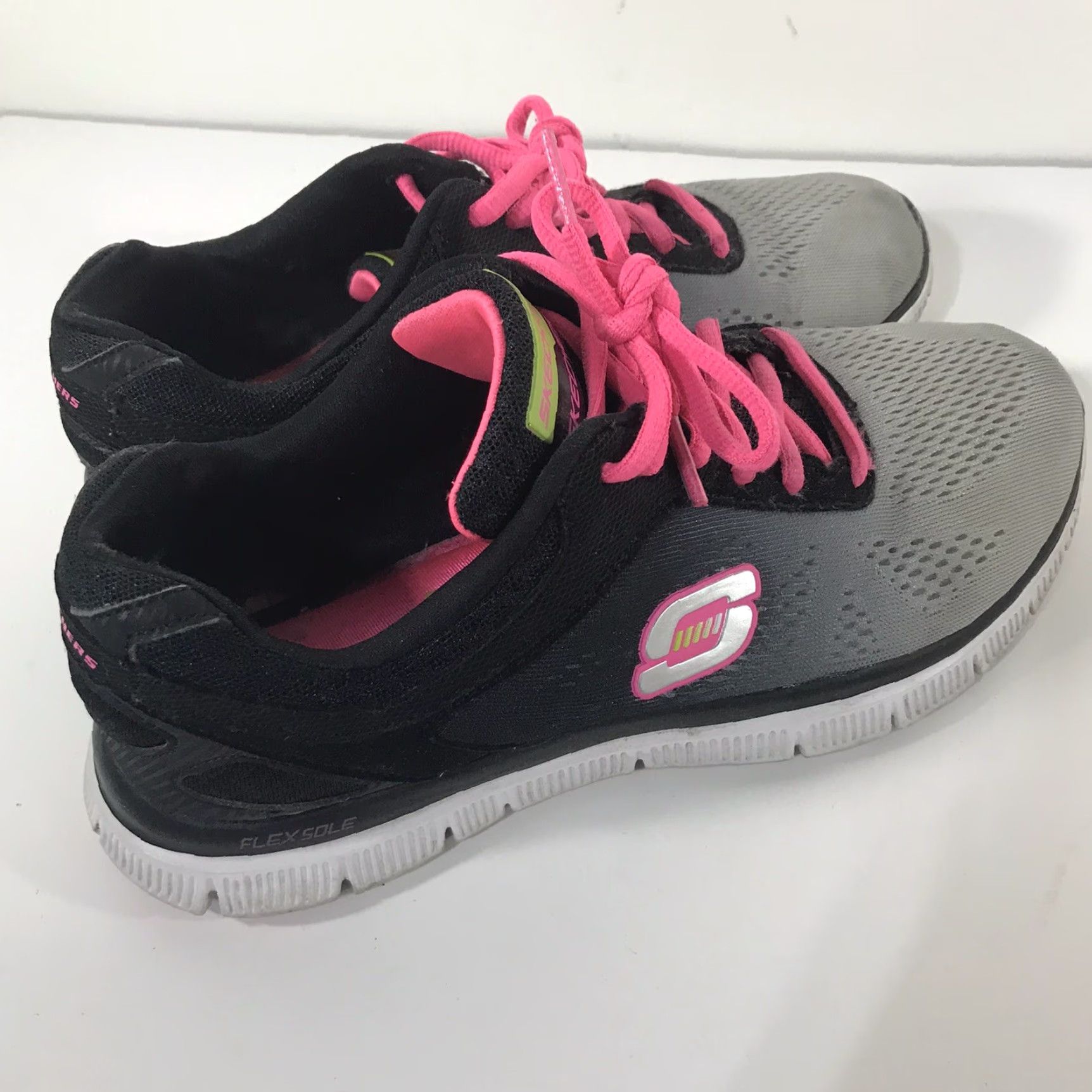 SKECHERS Skechers Skech-Knit Memory Foam Sneakers Women’s Size 7.5 Multicolor Knit Low Top Casual Athletic Shoes Womens Size US 7.5 / IT 37.5 - 7 Thumbnail