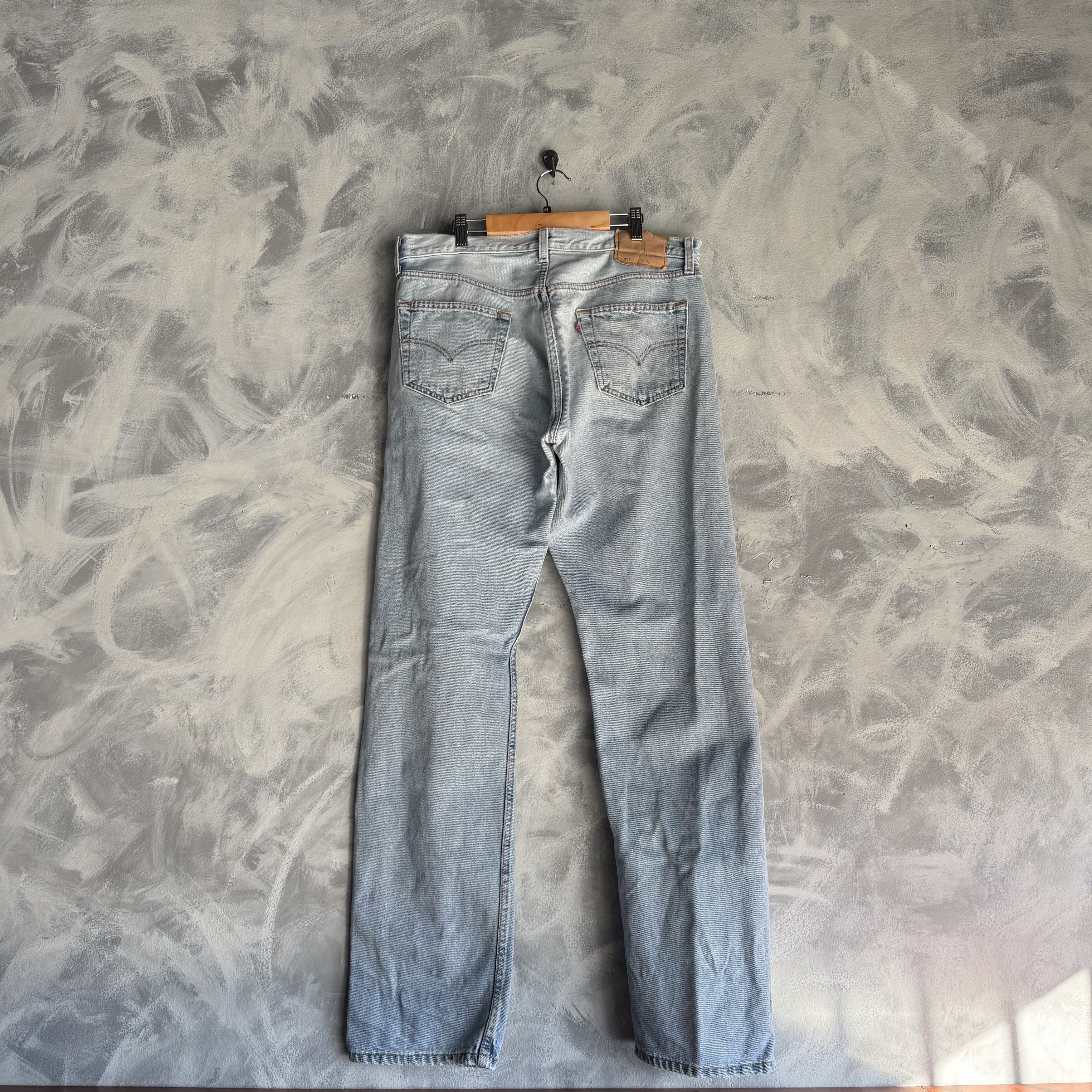 Levi's Vintage 90s Levi's 501 Button Fly Denim Mens 36x34 Size US 36 / EU 52 - 2 Thumbnail