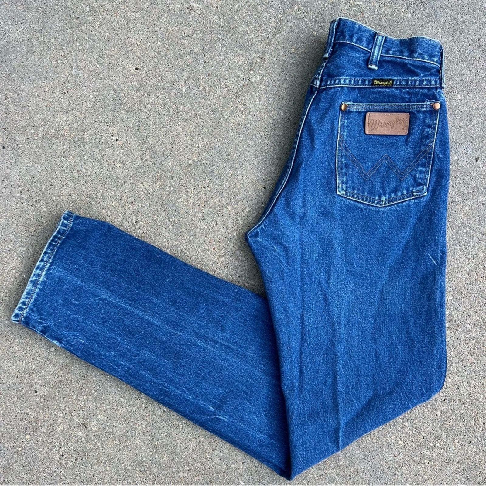 Vintage 80s Wrangler 13MWZ cowboy cut jeans 31x36