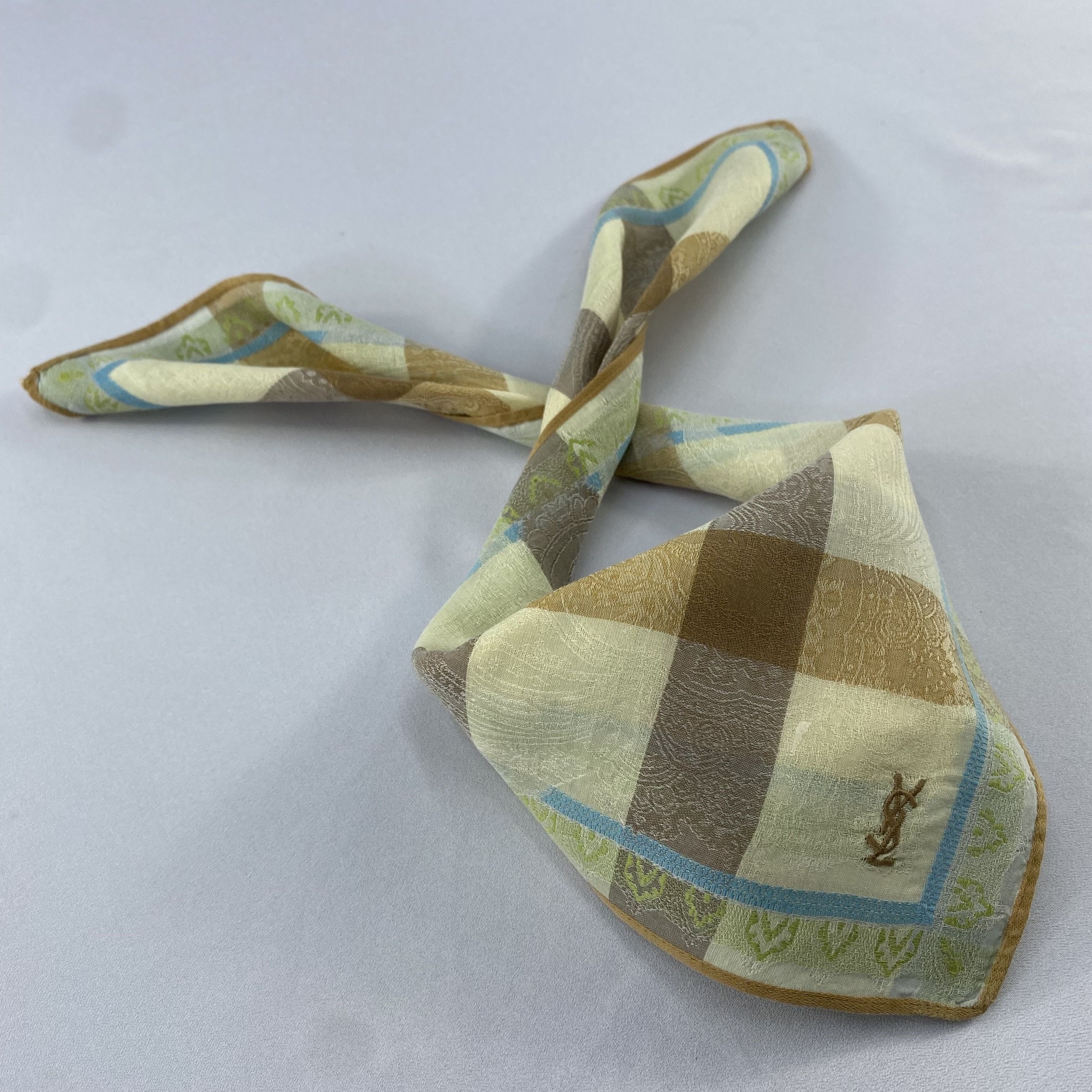 Yves Saint Laurent Yves Saint Laurent Handkerchief / Bandana / Neckerchief C879 Size ONE SIZE - 1 Thumbnail
