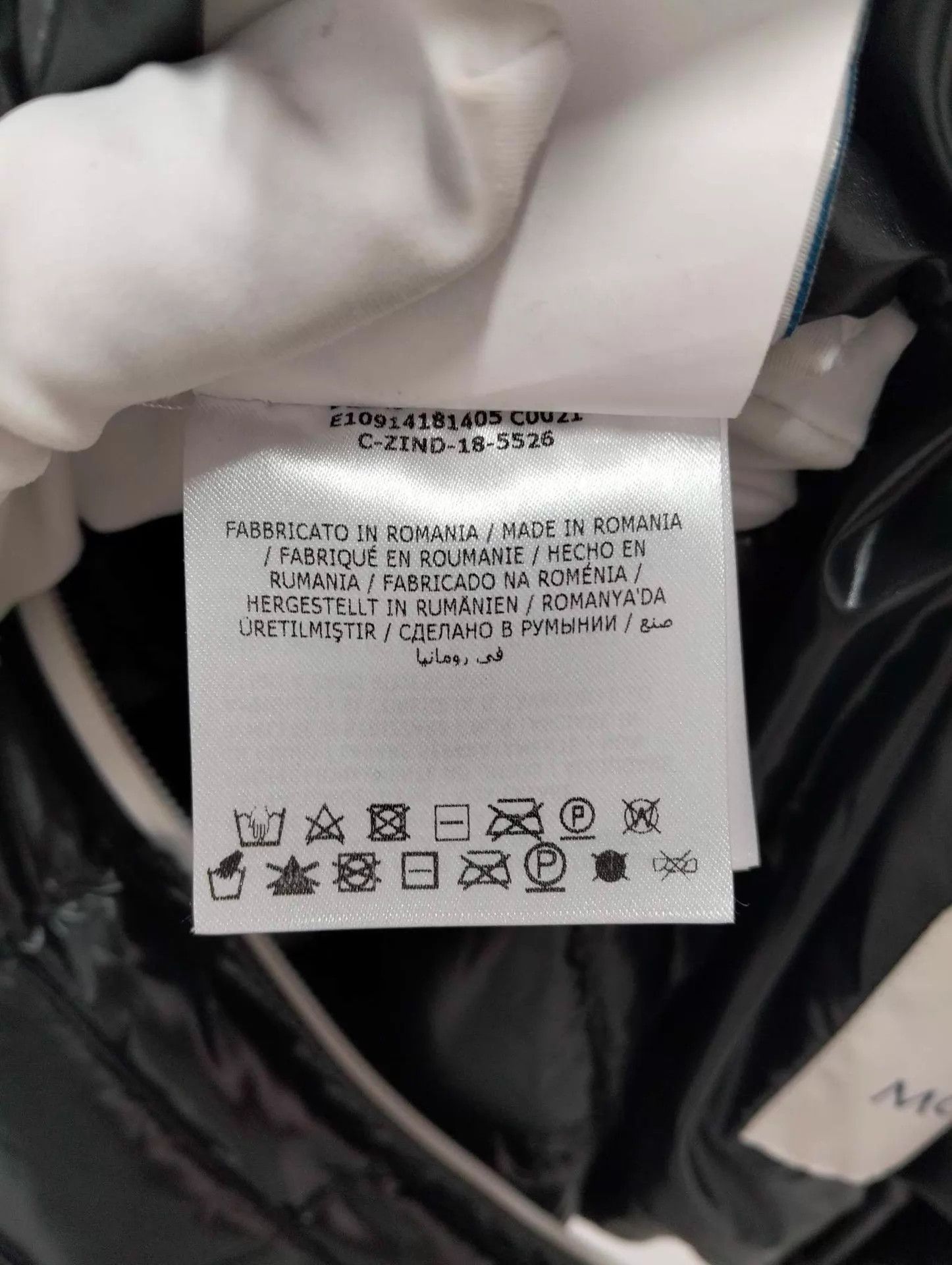 Moncler Moncler puffer jacket Size 2 (140) Size XS / US 0-2 / IT 36-38 - 5 Thumbnail