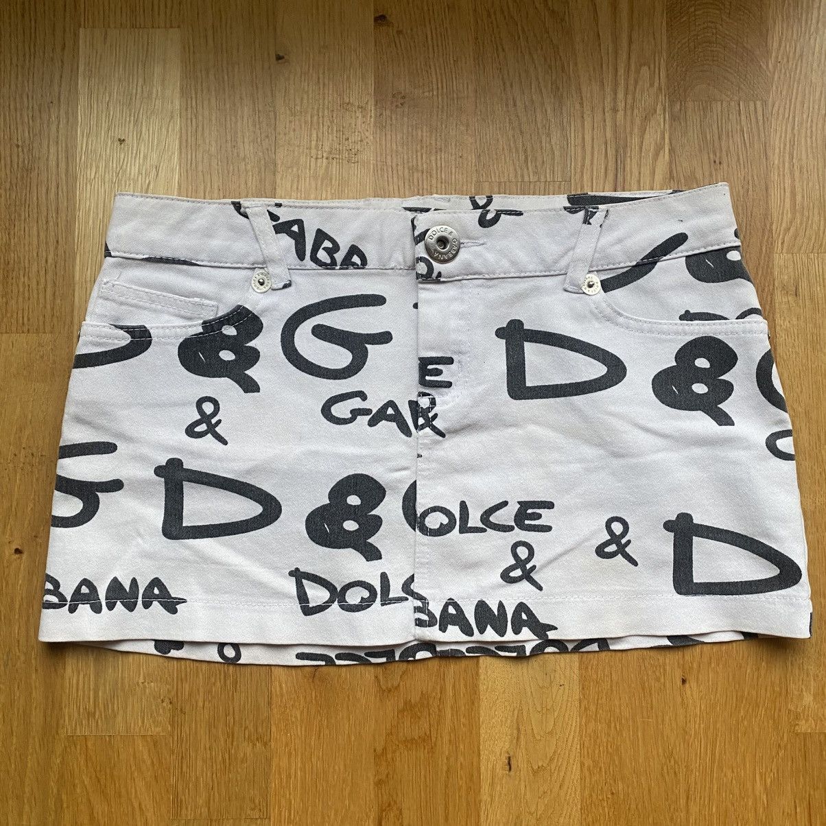 🏰DOLCE ALERT🚨 DOLCE GABBANA SKIRT