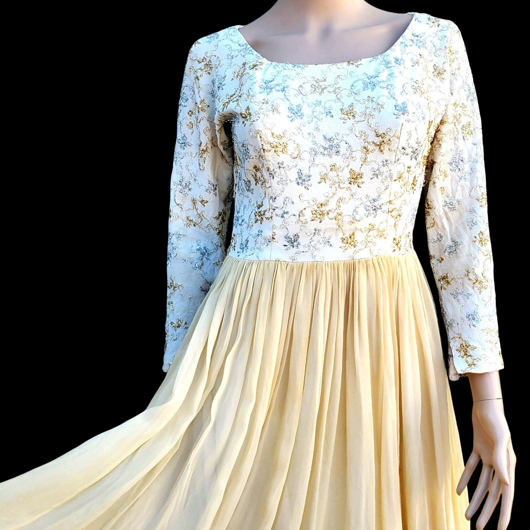 Saks Fifth Avenue Distressed 1950s Vintage Saks Fifth Avenue Silk Chiffon Even Size S / US 4 / IT 40 - 7 Thumbnail