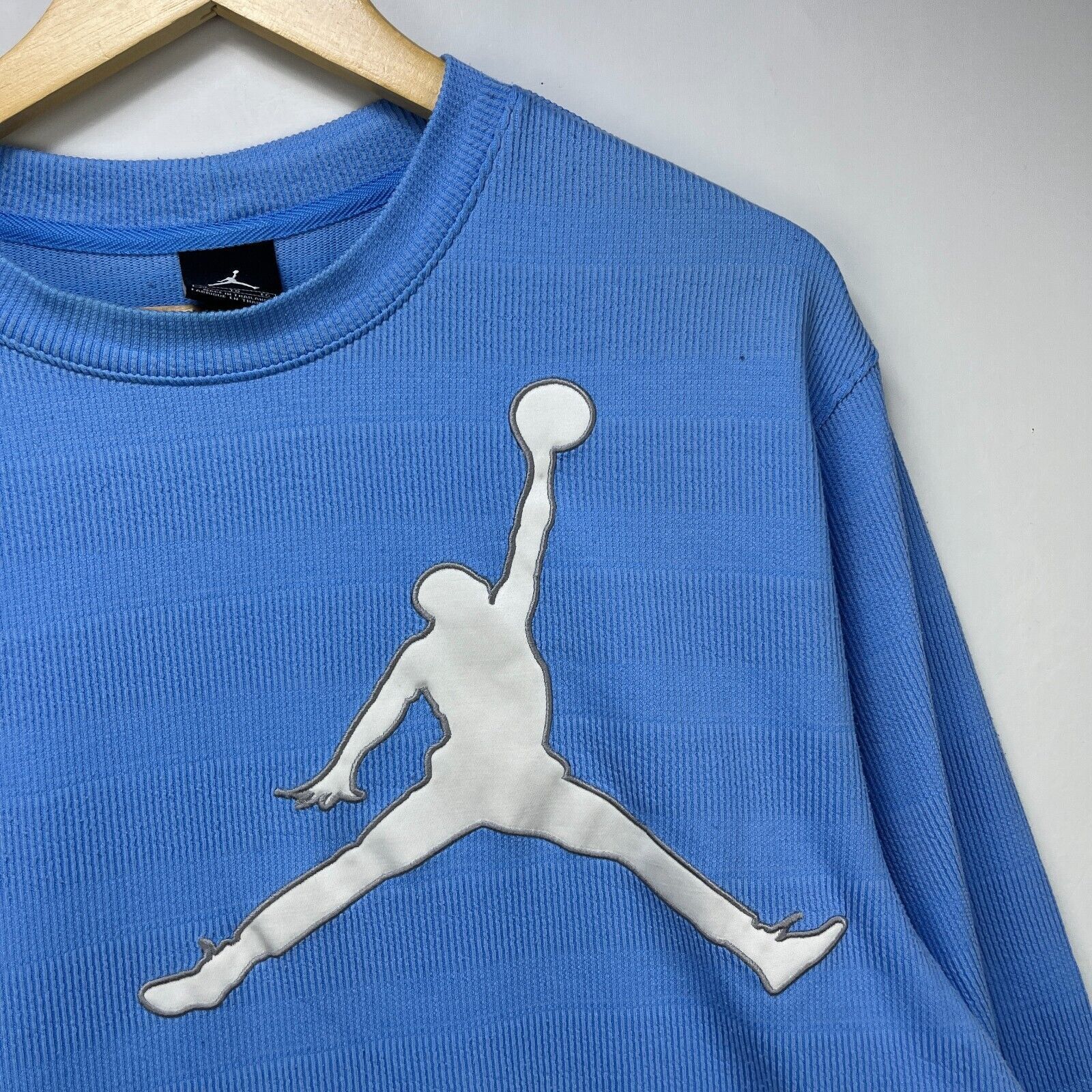 Vintage Vintage Y2K Air Jordan Big Logo Nike Baggy Long Sleeve XL Size US XL / EU 56 / 4 - 3 Thumbnail