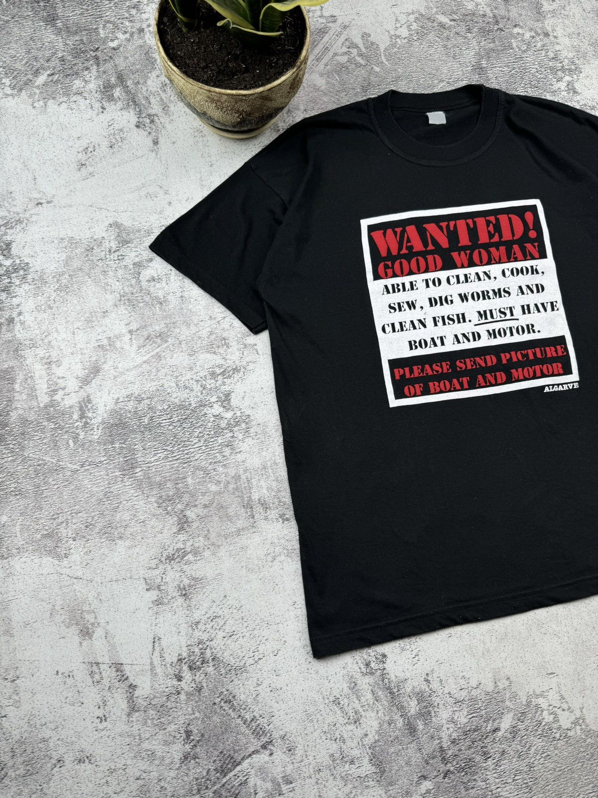 Other Vintage 90S Humor Joke Print Wanted Good Women Faded T Shirt Size US L / EU 52-54 / 3 - 3 Thumbnail