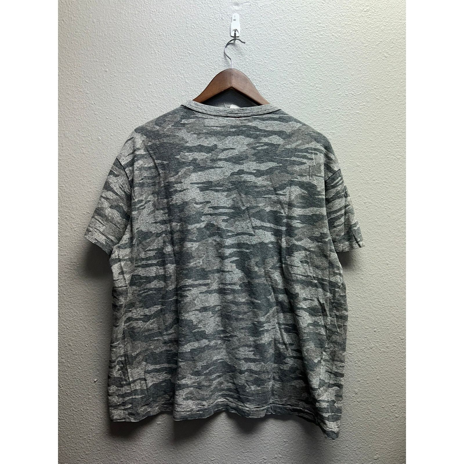 Champion Todd Snyder Champion Camo Shirt Sportswear Running Man XL Size US XL / EU 56 / 4 - 8 Thumbnail