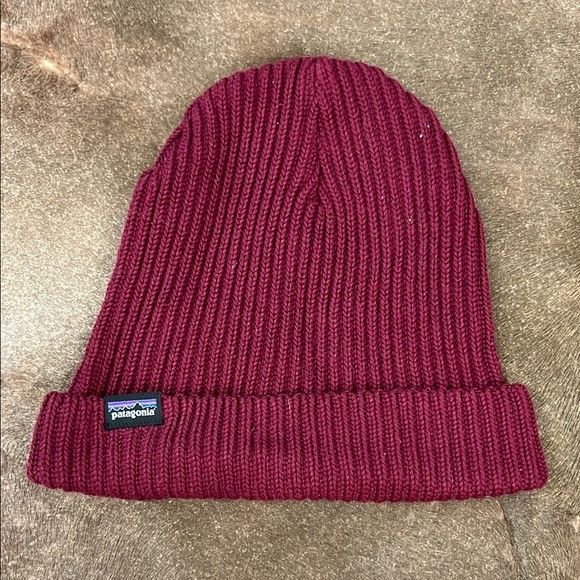 Patagonia Patagonia Fishermans Rolled Maroon Ribbed Beanie Size ONE SIZE - 1 Thumbnail