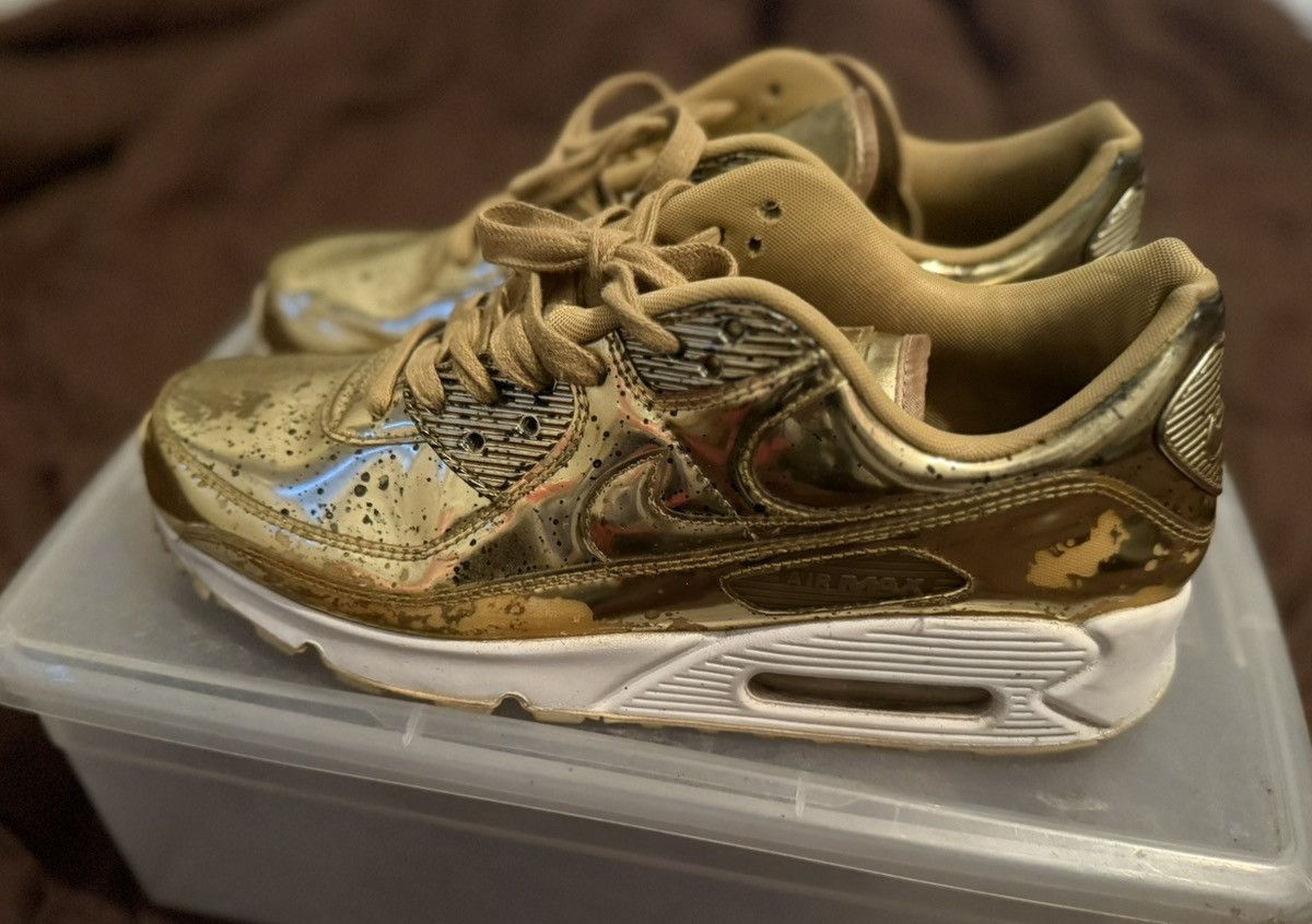Nike Nike Air Max 90 Metallic Liquid Gold Size US 10 / EU 43 - 1 Thumbnail