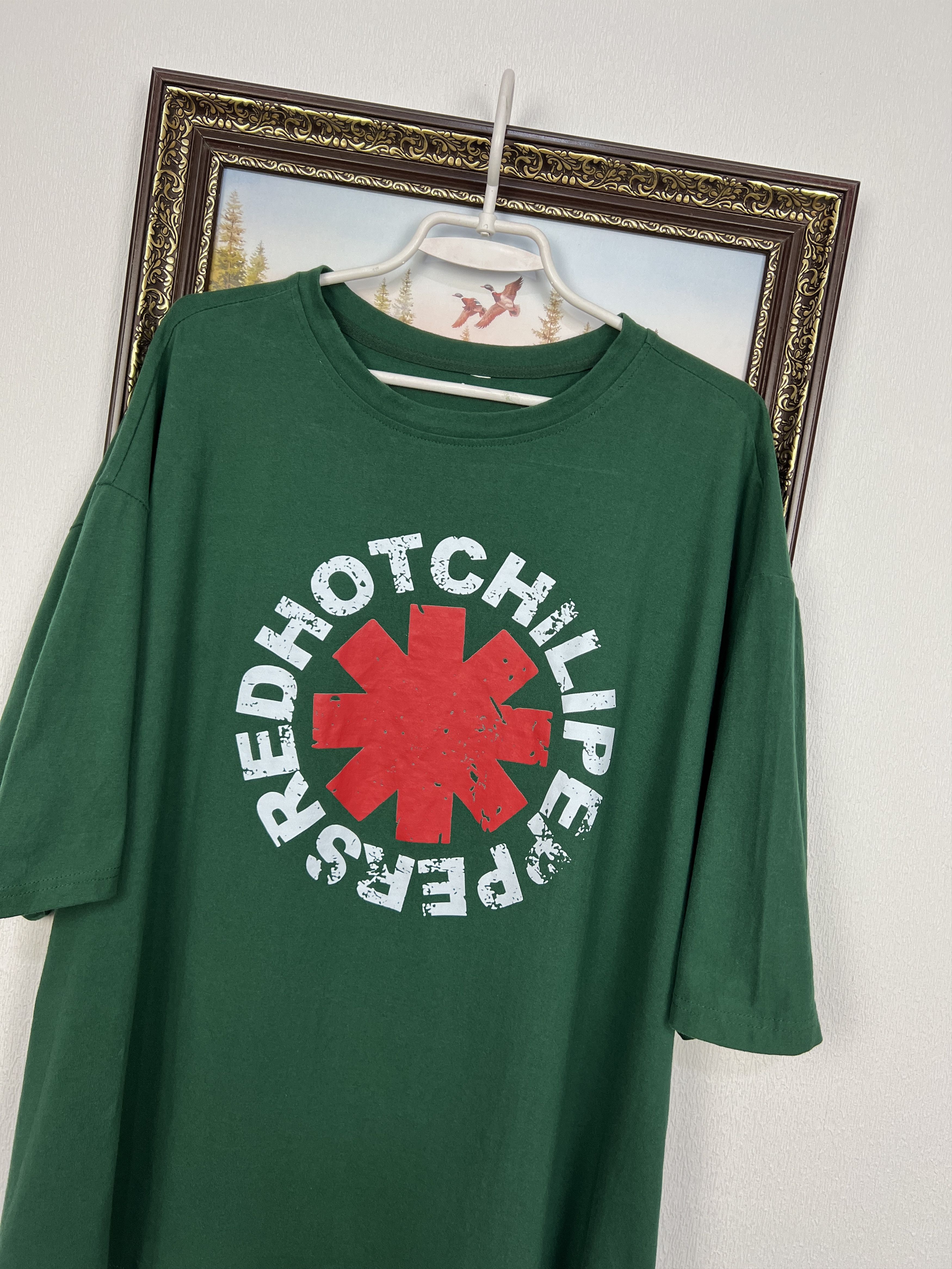 Vintage Vintage RHCP Red Hot Chili Peppers Over Print Tee 5XL Size US XXL / EU 58 / 5 - 3 Thumbnail