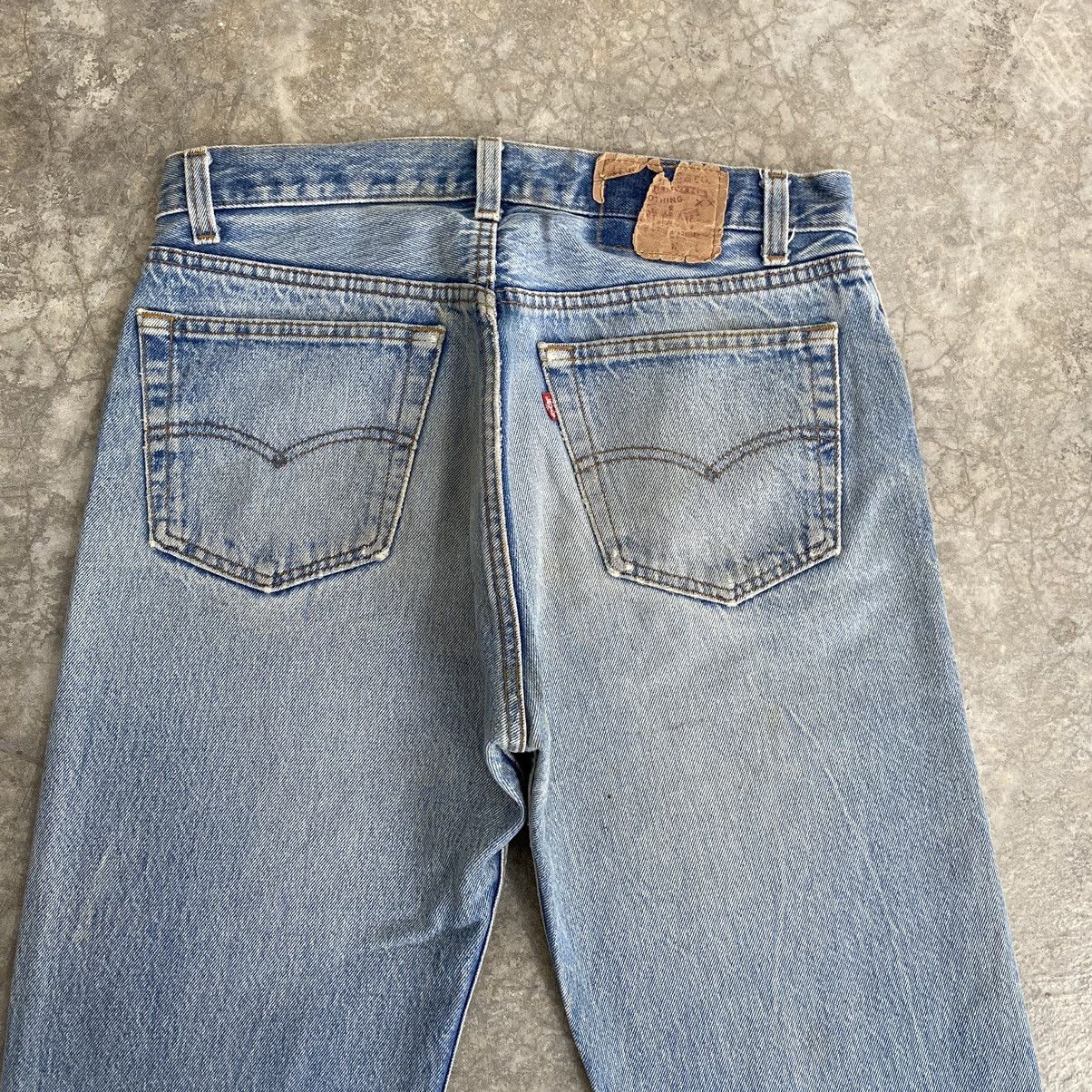 Levi's Vintage 80’s Levis 501 Faded Blue Ripped Denim Jeans Size US 31 - 21 Thumbnail