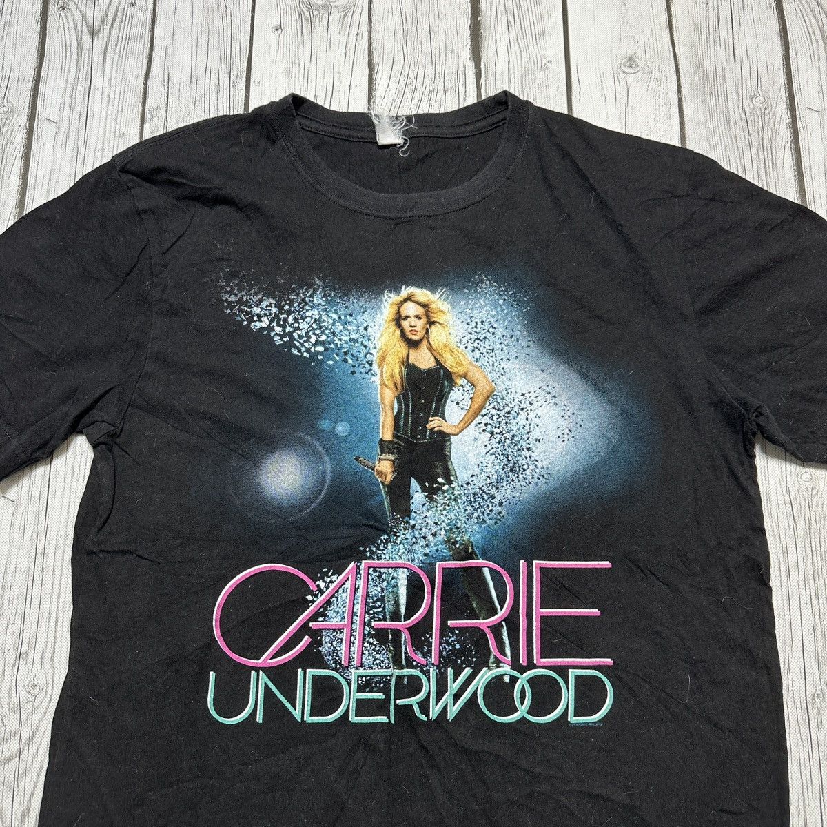 Band Tees Carrie Underwood tee Size US M / EU 48-50 / 2 - 3 Thumbnail