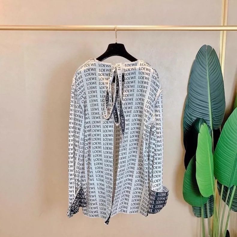 Loewe loewe White full-logo top 2506-Nextarrow Size XS / US 0-2 / IT 36-38 - 2 Thumbnail