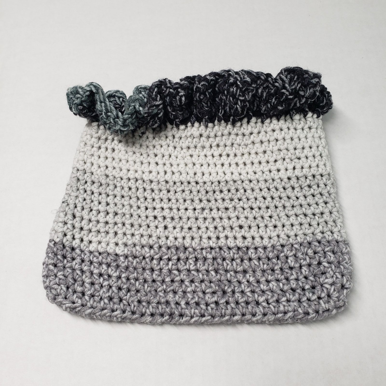 Handmade Handmade Crochet Drawstring Pouch Gray Small Purse Goth Size ONE SIZE - 4 Thumbnail