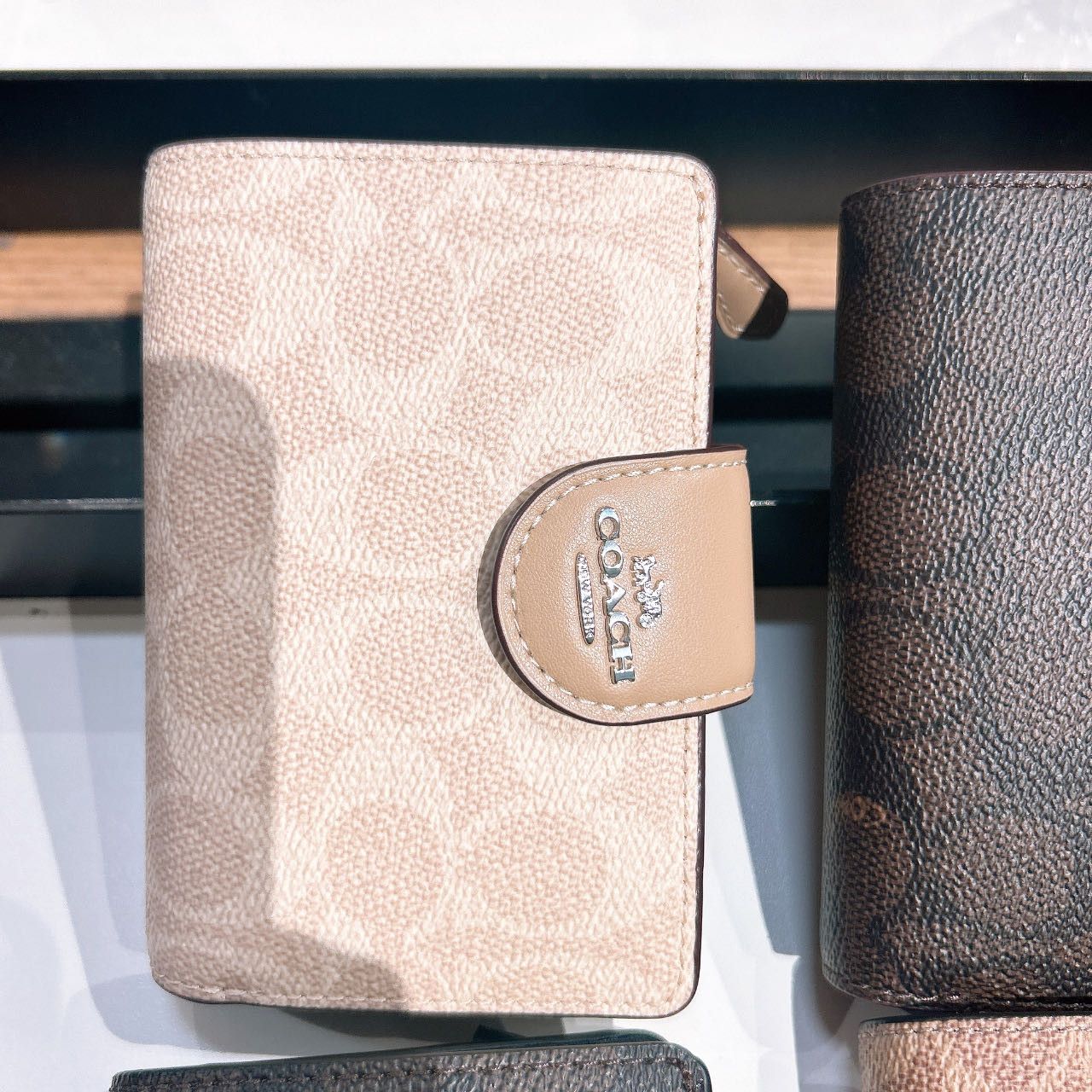 Coach Medium Corner Zip Wallet In Signature Canvas CW786 Size ONE SIZE - 3 Thumbnail
