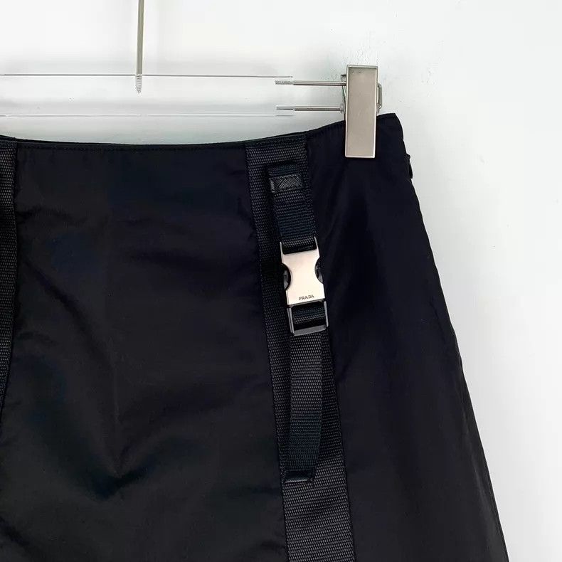 Prada Prada Black triangle nylon casual skirt Size 25" / US 0 / IT 36 - 3 Thumbnail