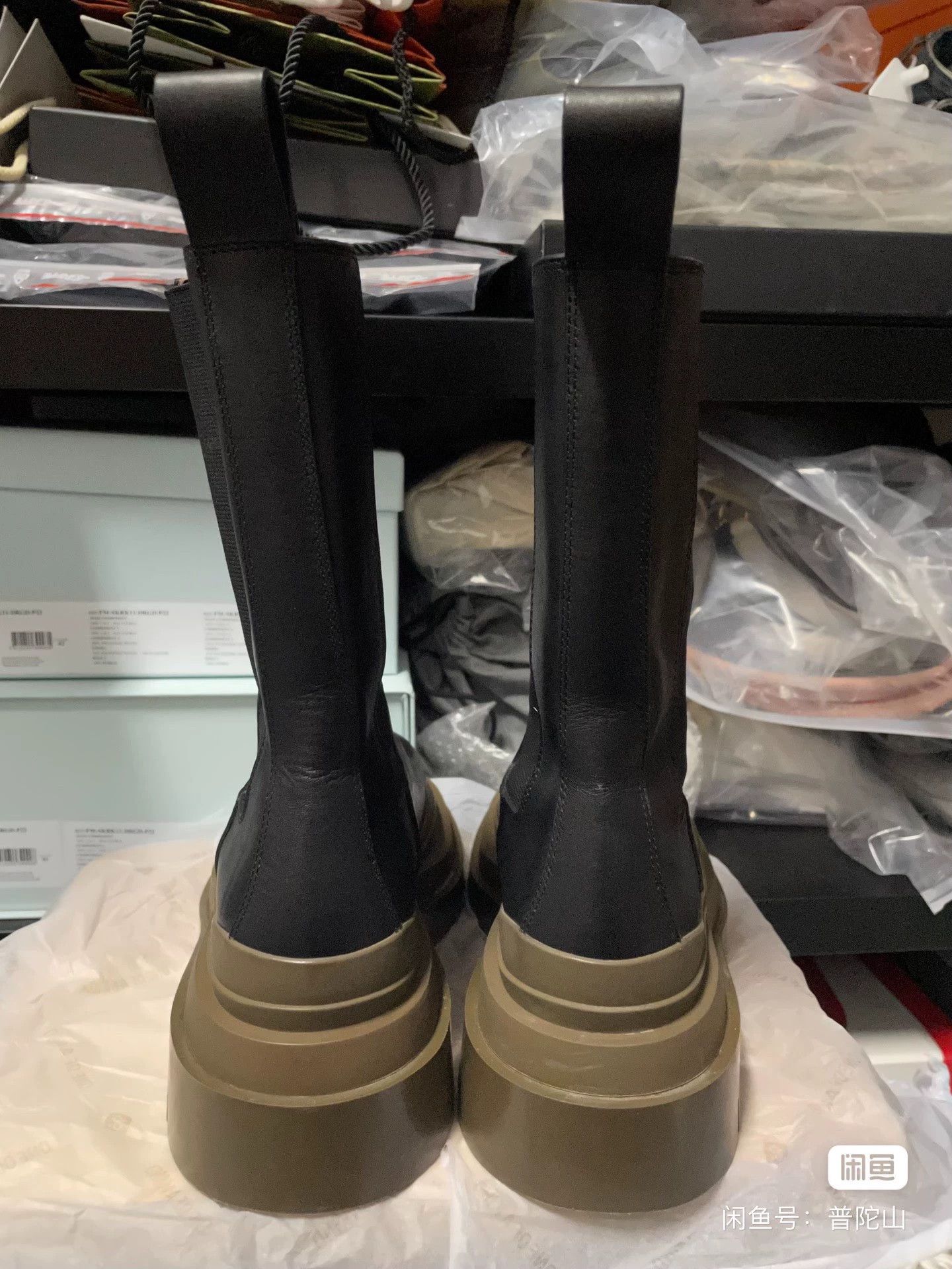 Bottega Veneta Bottega Veneta BV Tire Chocolate sole Chelsea boots 36 Size US 5.5 / IT 35.5 - 6 Thumbnail