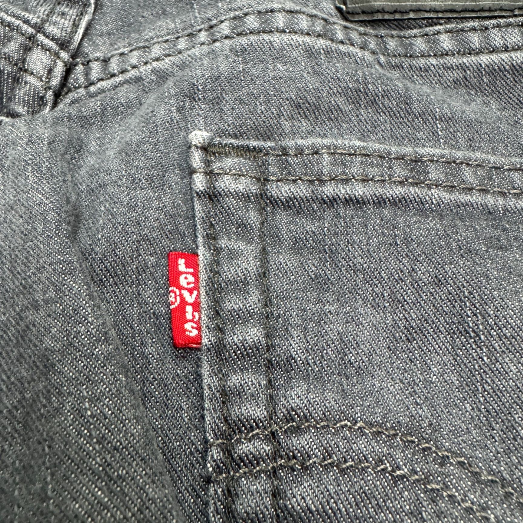 Levi's Levi's 511 Slim Fit Denim Jeans Mens 30x30 Gray Charcoal Wash Straight Leg Casual Streetwear USA 5-Pocket Design Size US 30 / EU 46 - 4 Thumbnail