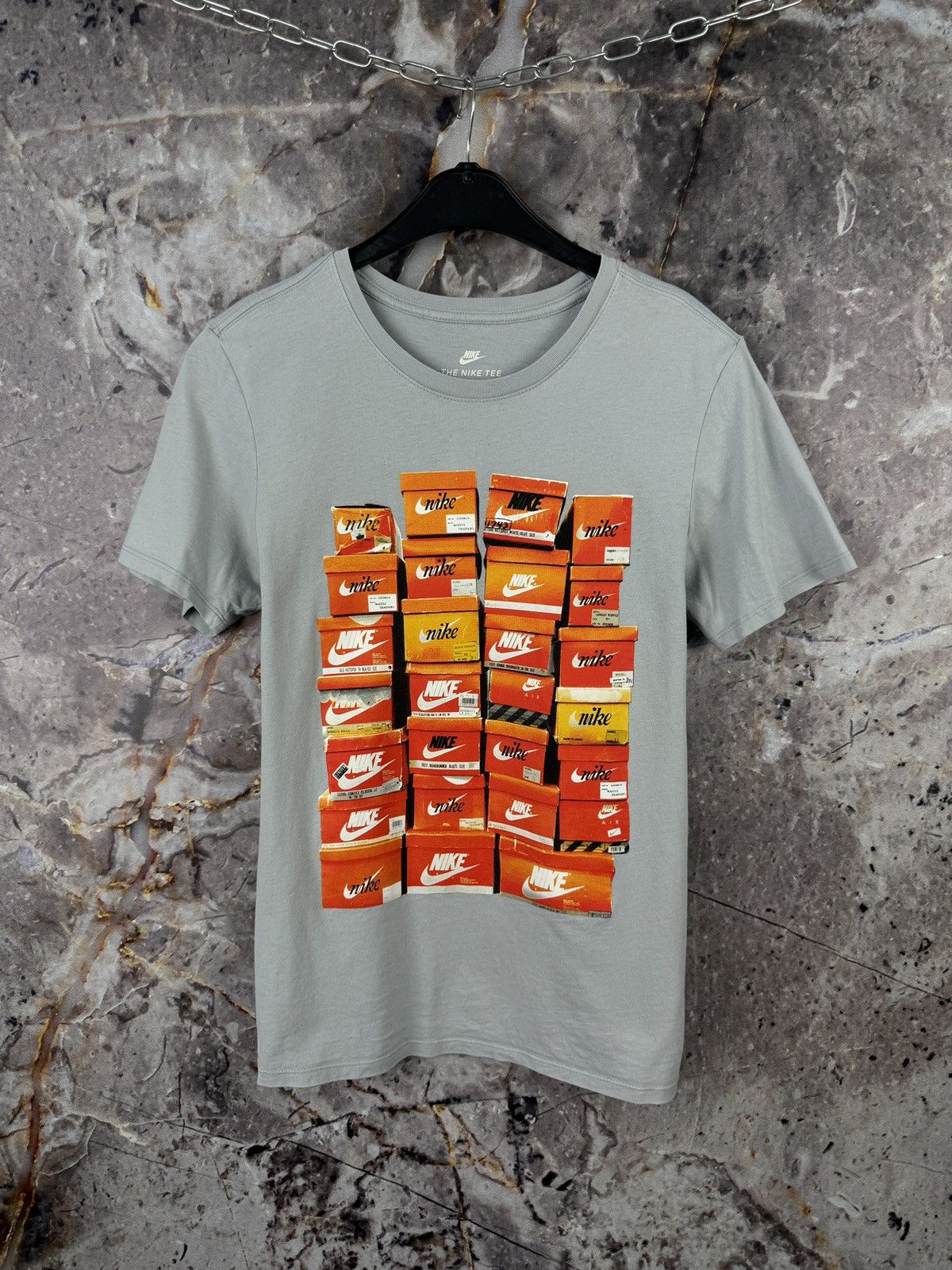 Nike Nike T-Shirt Men’s Gray Shoe Box Graphic Tee Size Small Size US S / EU 44-46 / 1 - 1 Thumbnail
