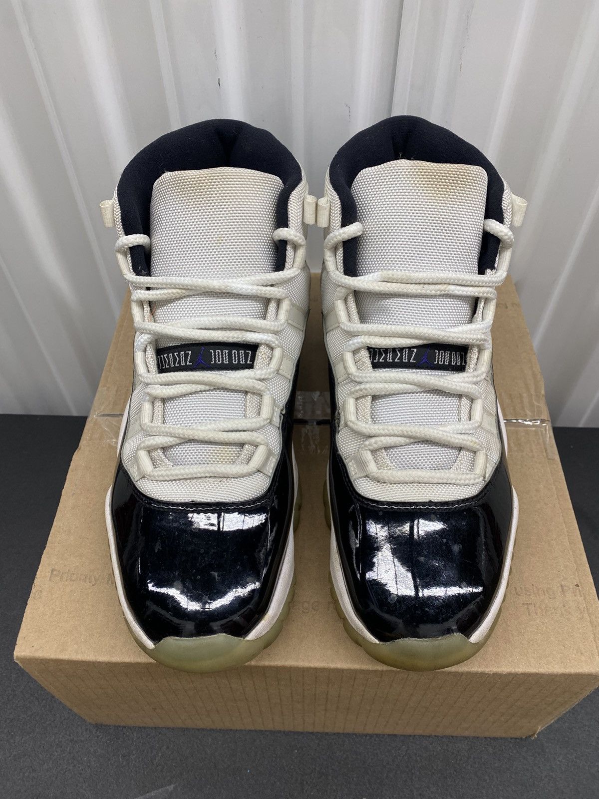 Jordan Brand Nike Air Jordan Retro 11 Concord 2018 Size 9 Men Size US 9 / EU 42 - 2 Thumbnail