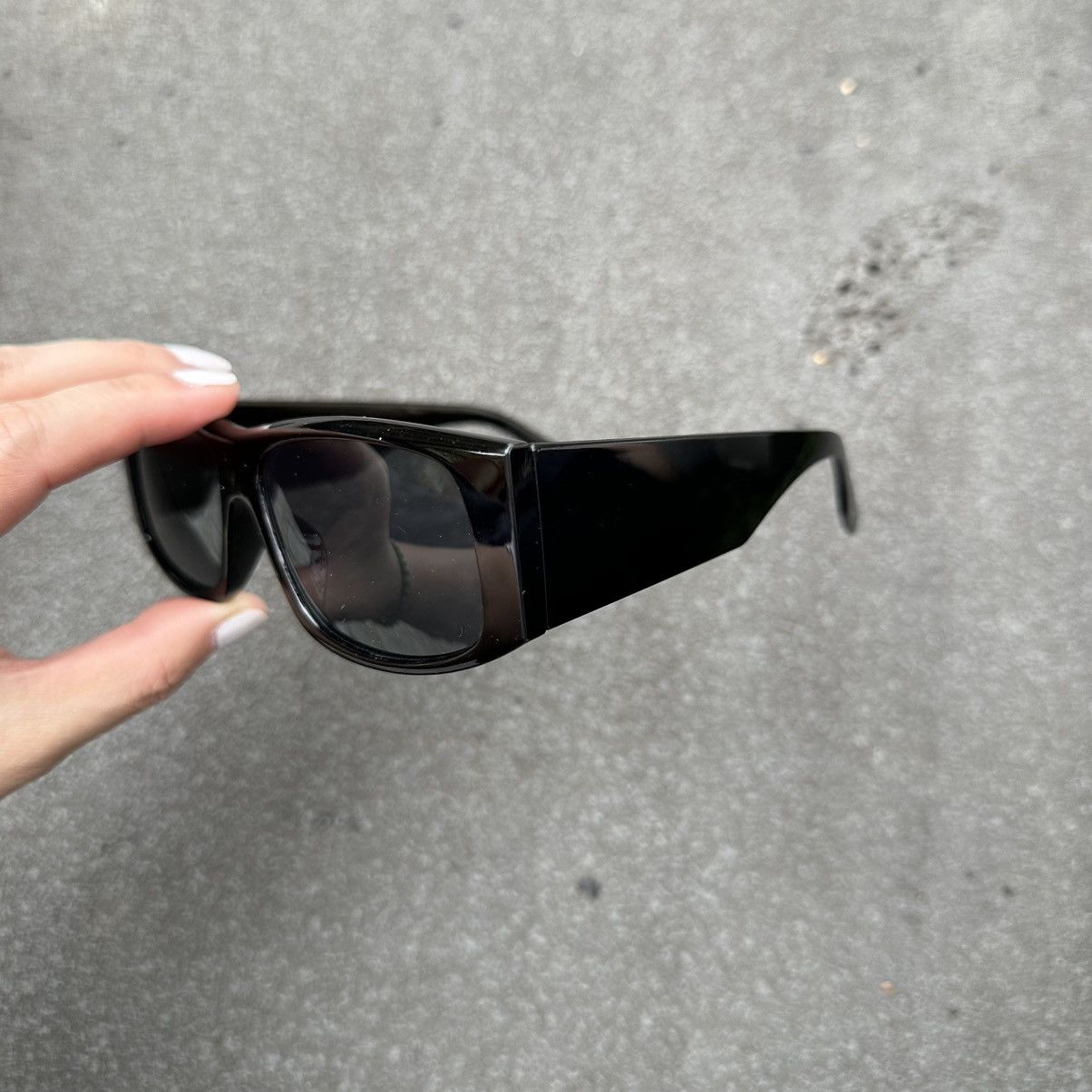 Other Y2K Unisex Sunglasses Retro Fashion Shades KD18132-01 Size ONE SIZE - 2 Thumbnail