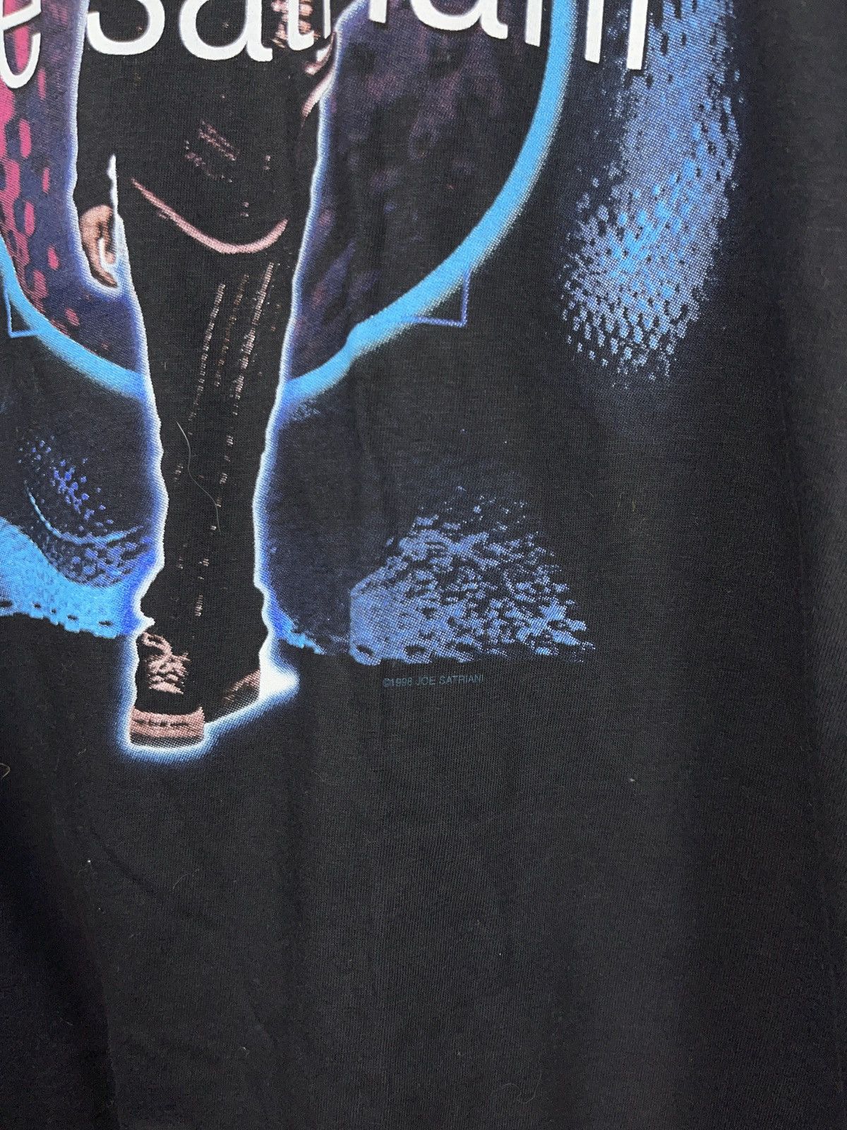 Band Tees Joe Satriani 1998 crystal planet vintage graphic t-shirt Size US L / EU 52-54 / 3 - 3 Thumbnail