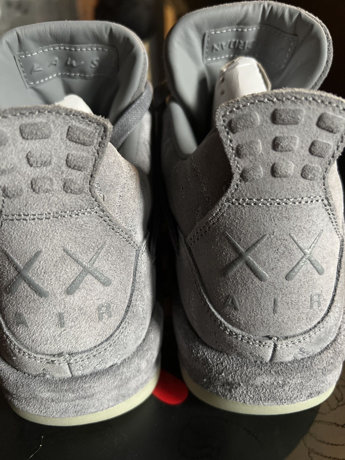 Jordan Brand × Kaws Air Jordan 4 retro KAWS Size US 8 / EU 41 - 13 Thumbnail