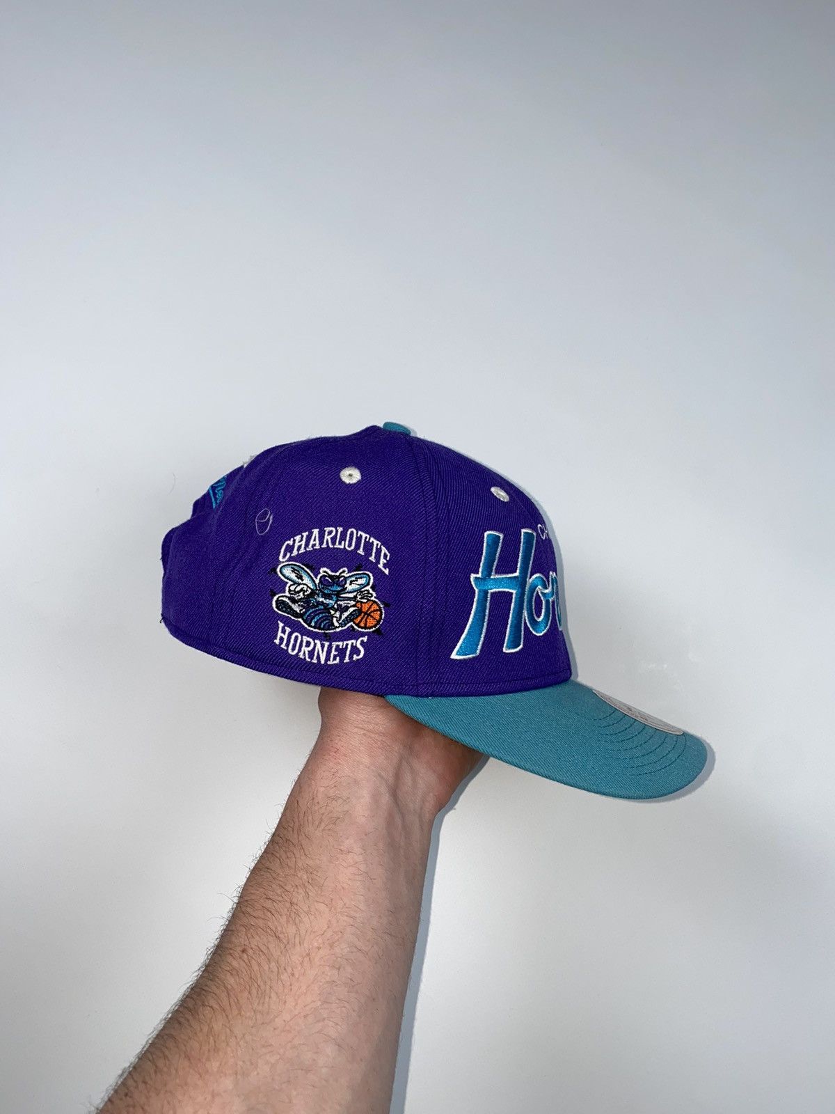 Mitchell & Ness 🚨 HORNETS CHARLOTTE MITCHELL & NESS vintage cap hat one size Size ONE SIZE - 2 Thumbnail