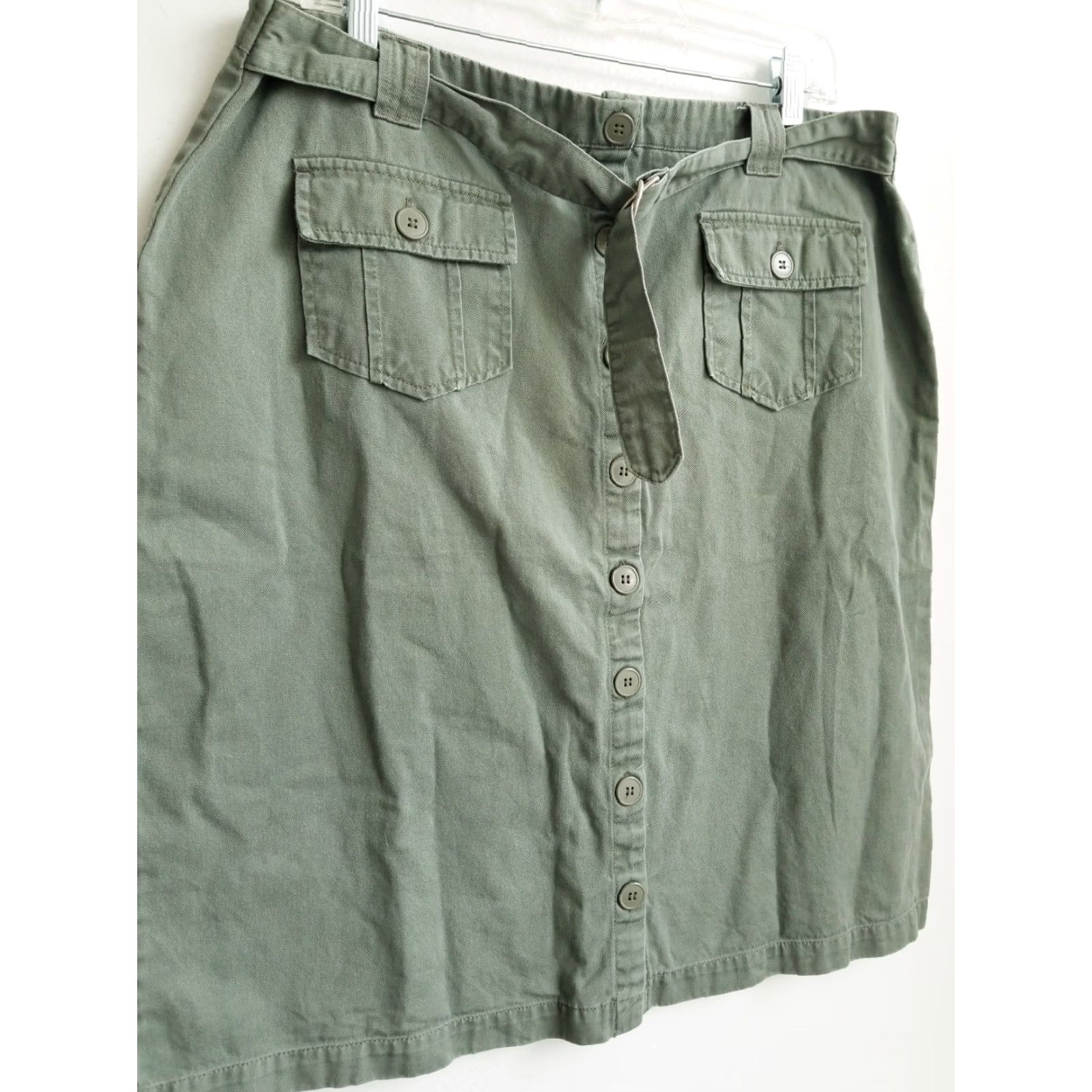 Basic Editions Basic Editions Army Green Button Down Size 18 Skirt Pencil Straight Size 40" / US 18 - 2 Thumbnail