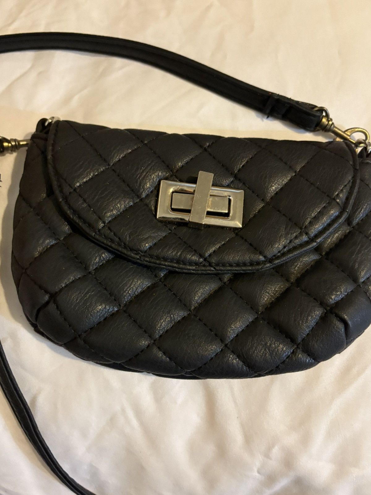 Other Sleek And Stylish Yet Plush Clutch Size ONE SIZE - 5 Thumbnail