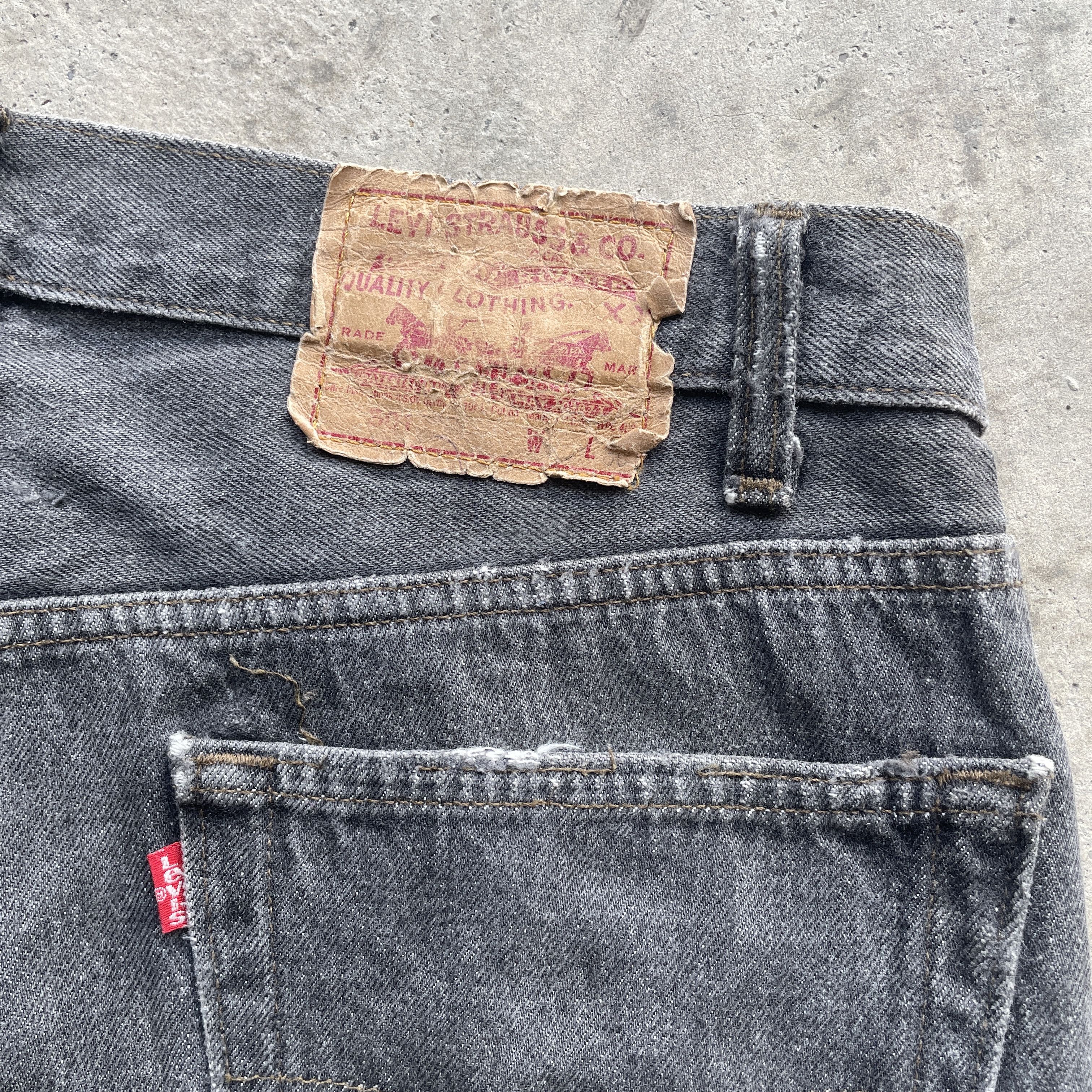 Levi's Vintage Clothing 90s VINTAGE LEVI’S 501 BLACK FADED PANTS JEANS USA W34x29 Size US 34 / EU 50 - 9 Thumbnail