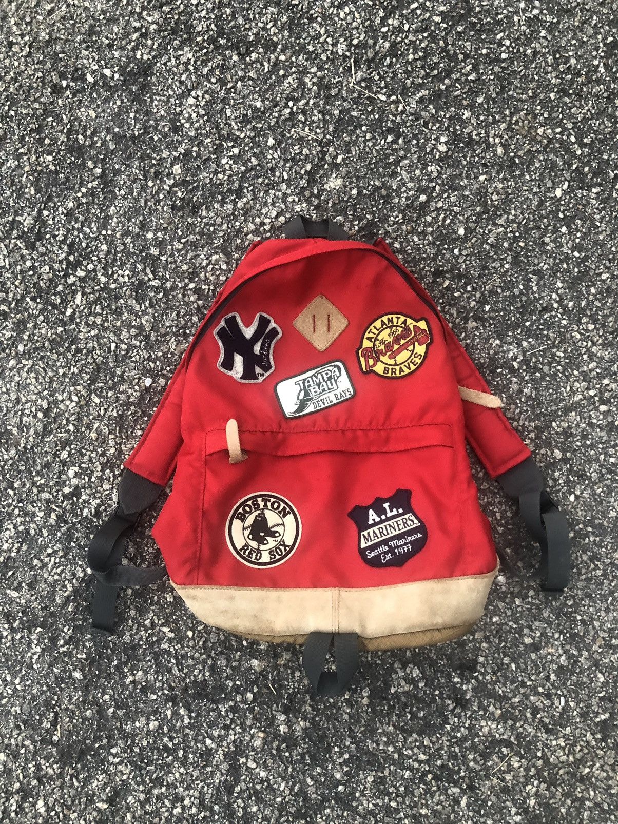 MLB Rare❗️Vintage MLB x Uniqlo Multi Patches Clup Bag Pack Size ONE SIZE - 3 Thumbnail