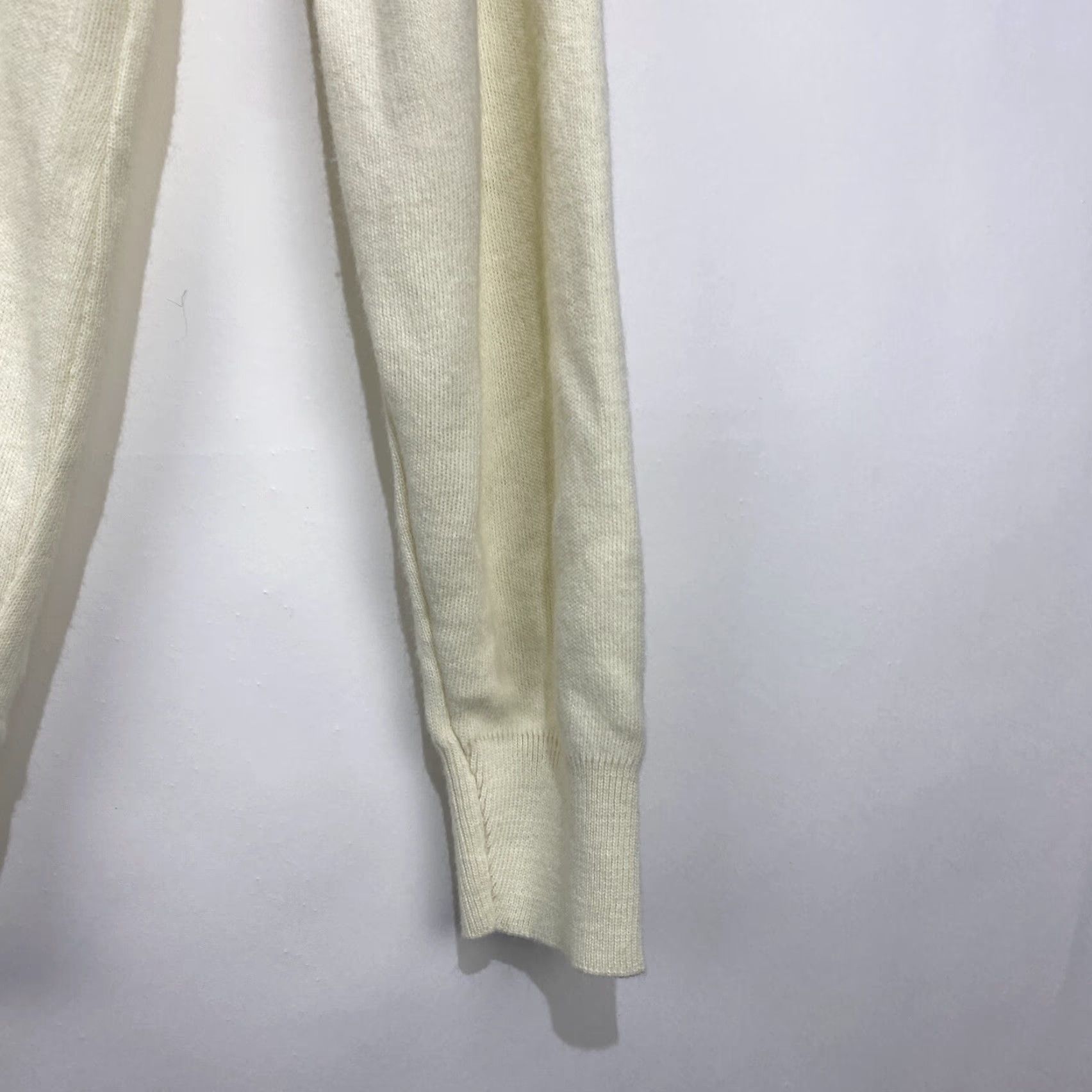 Vintage Vintage Seth Roberts Golf Sweater V Neck Made In USA Large Mens L Yellow Size US L / EU 52-54 / 3 - 6 Thumbnail