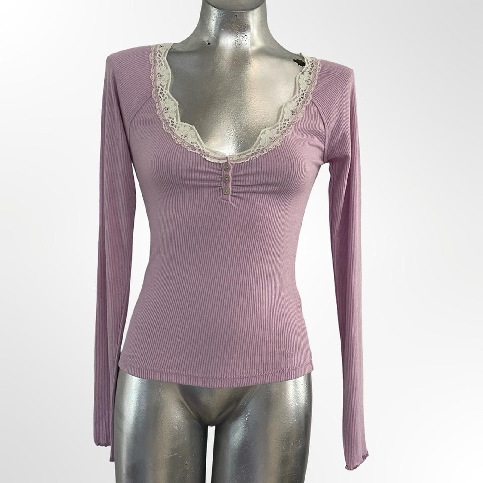 Urban Outfitters Urban Outfitters Lavender Long Sleeve Top with Lace Trim Size S / US 4 / IT 40 - 1 Thumbnail