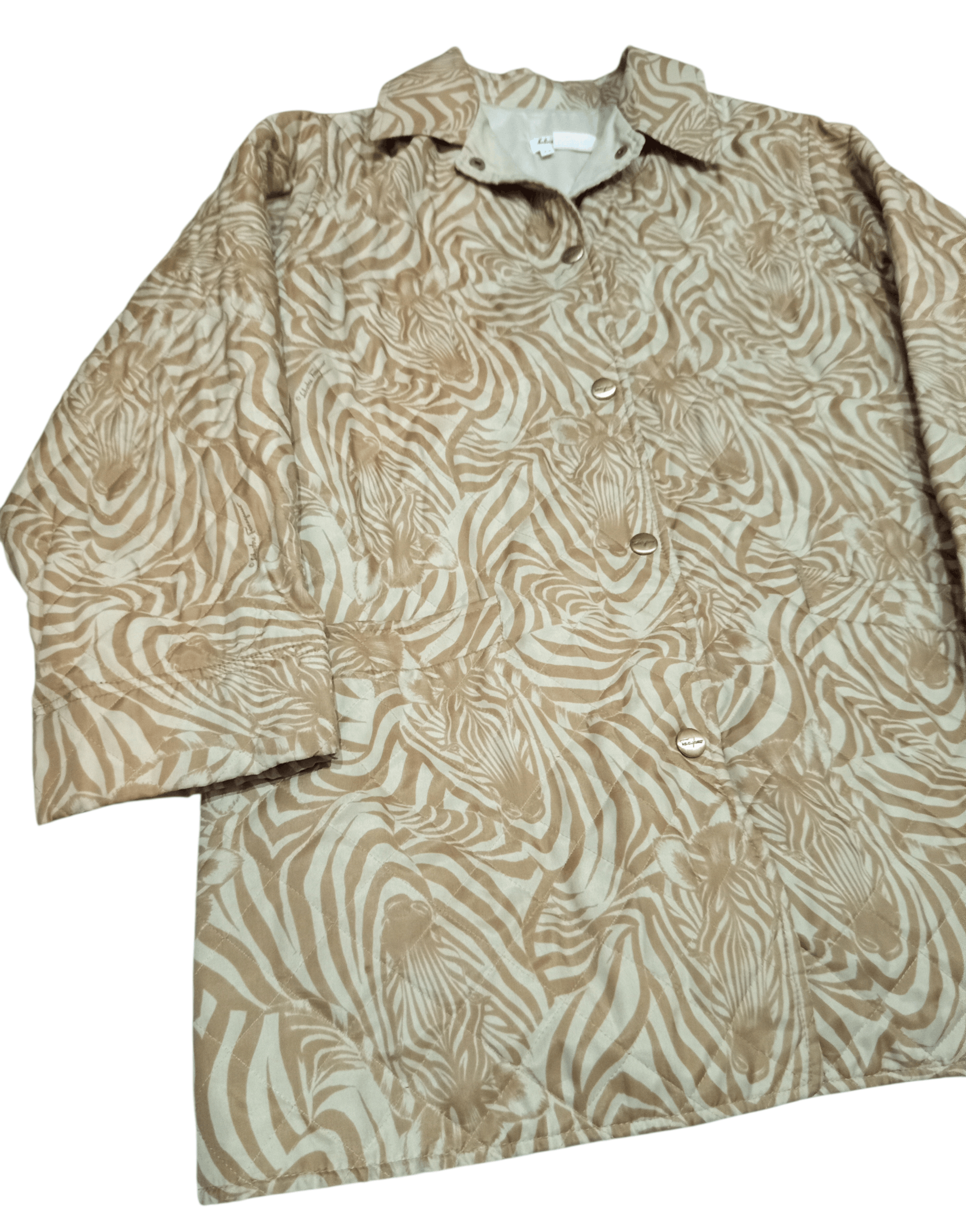 Salvatore Ferragamo Vintage Salvatore Ferragamo Quilted Animal Print Jacket Size M / US 6-8 / IT 42-44 - 5 Thumbnail