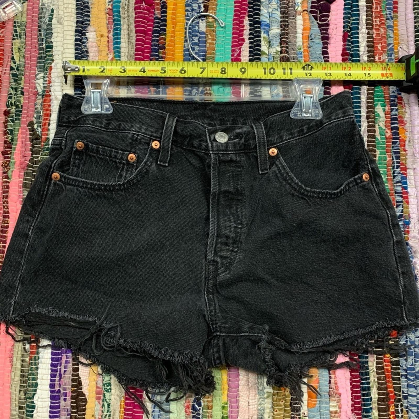 Levi's Levi's Black Jean Shorts High-Waisted Distressed Size 28" / US 6 / IT 42 - 1 Thumbnail