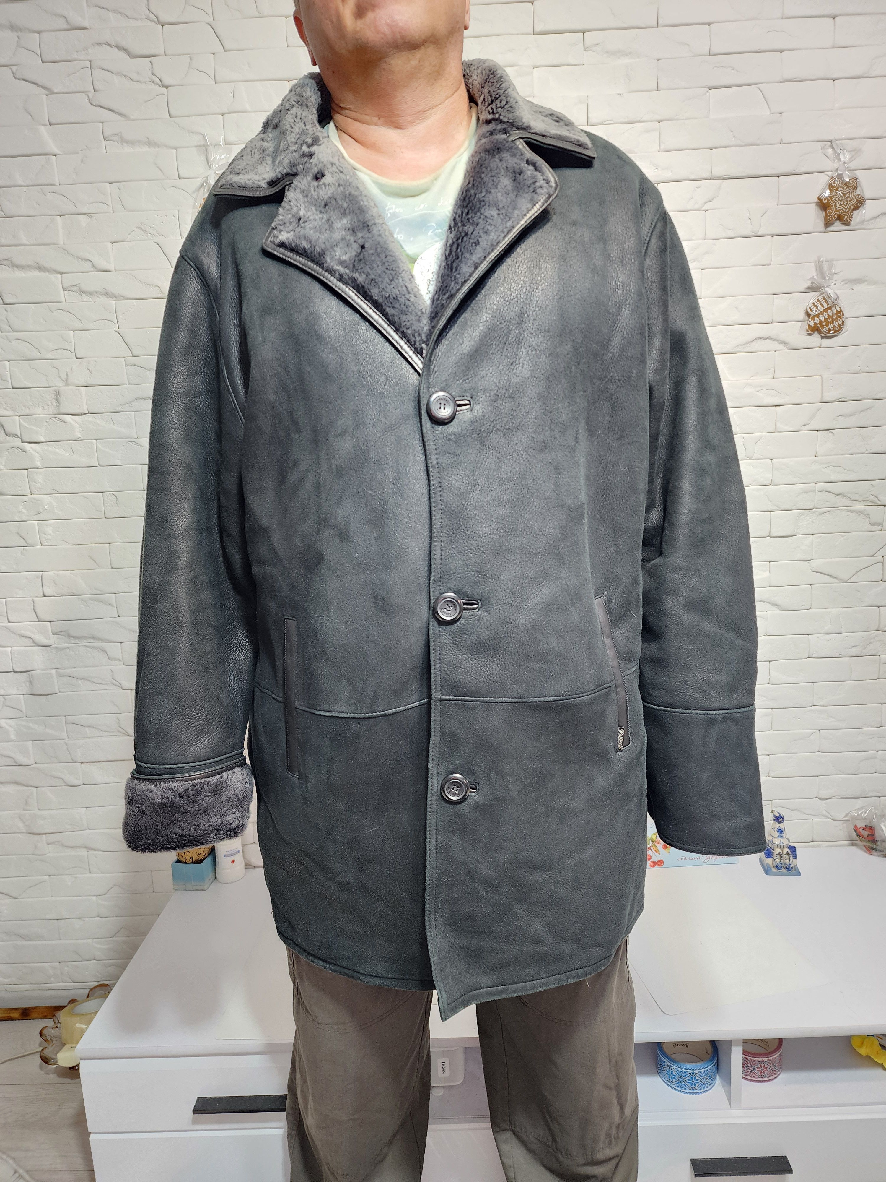 Furla Men's Black Sheepskin Coat: Button-Up Genuine Fur Size US XXL / EU 58 / 5 - 1 Thumbnail