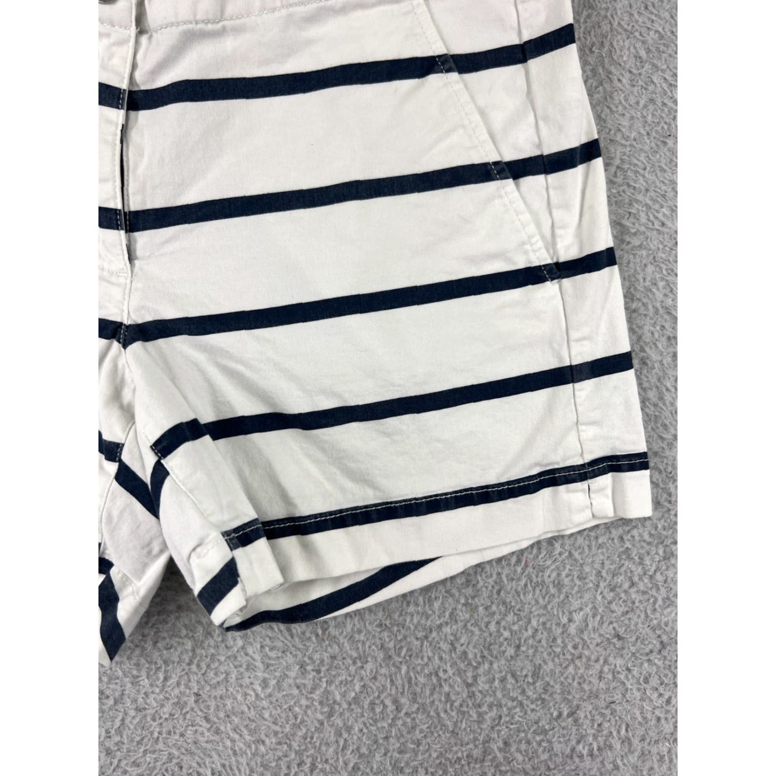 Nautica Nautica Shorts Women 6 White Stripe Twill Pockets 29x5 Cotton Blend Stretch Size 28" / US 6 / IT 42 - 5 Thumbnail