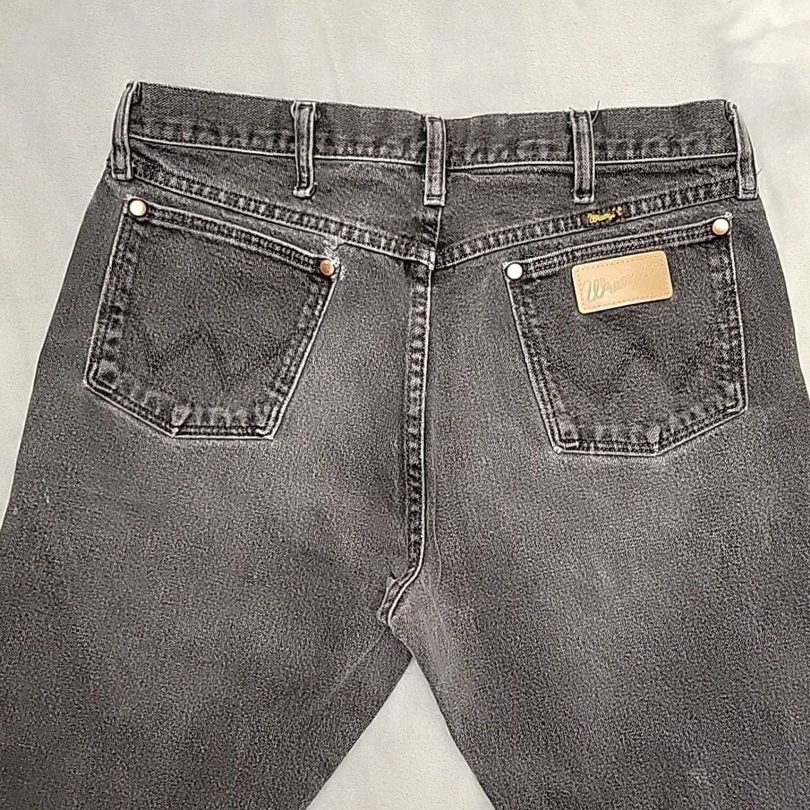 Wrangler Wrangler Jeans Mens 33x32 Black Heavyweight Denim 1013MWZWK Western Cowboy Rodeo Jeans Mens 33 Black Cowboy Western USA Wrangler 13MWZ Mens Size US 33 - 6 Thumbnail