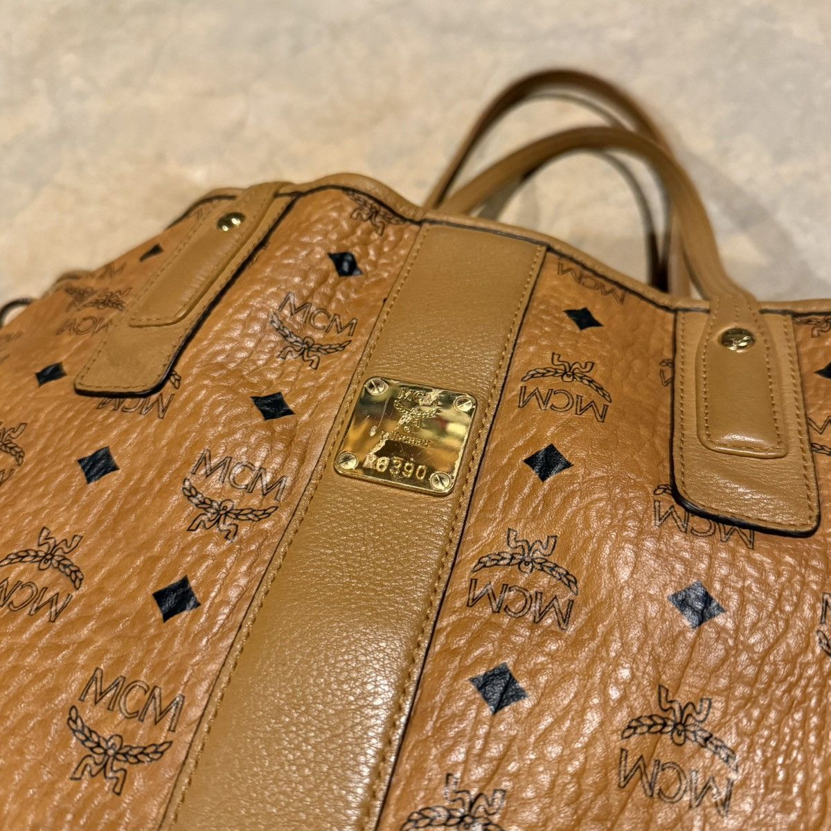 MCM MCM Visetos Liz Reversible Shopper Tote Cognac Medium Size ONE SIZE - 6 Thumbnail