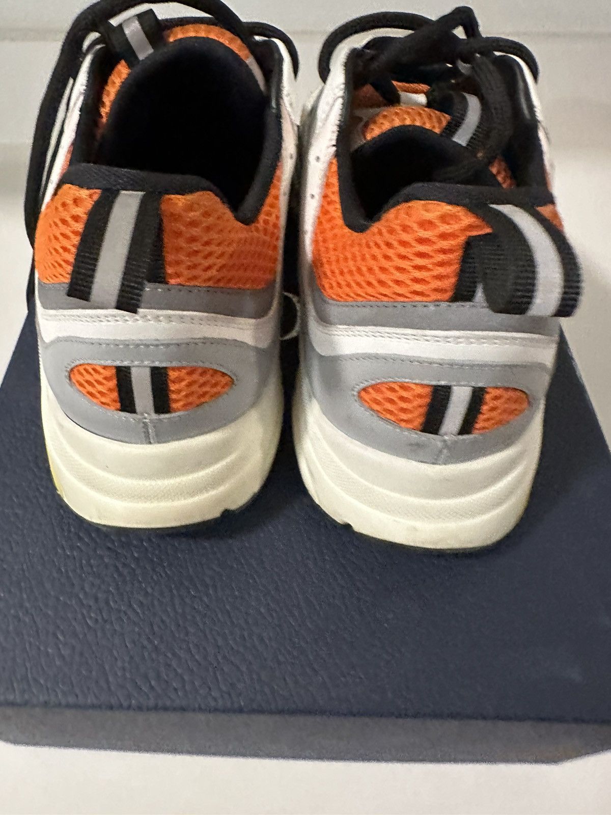 Dior Dior B22 Sneaker White, Orange and Black Size US 8 / EU 41 - 5 Thumbnail