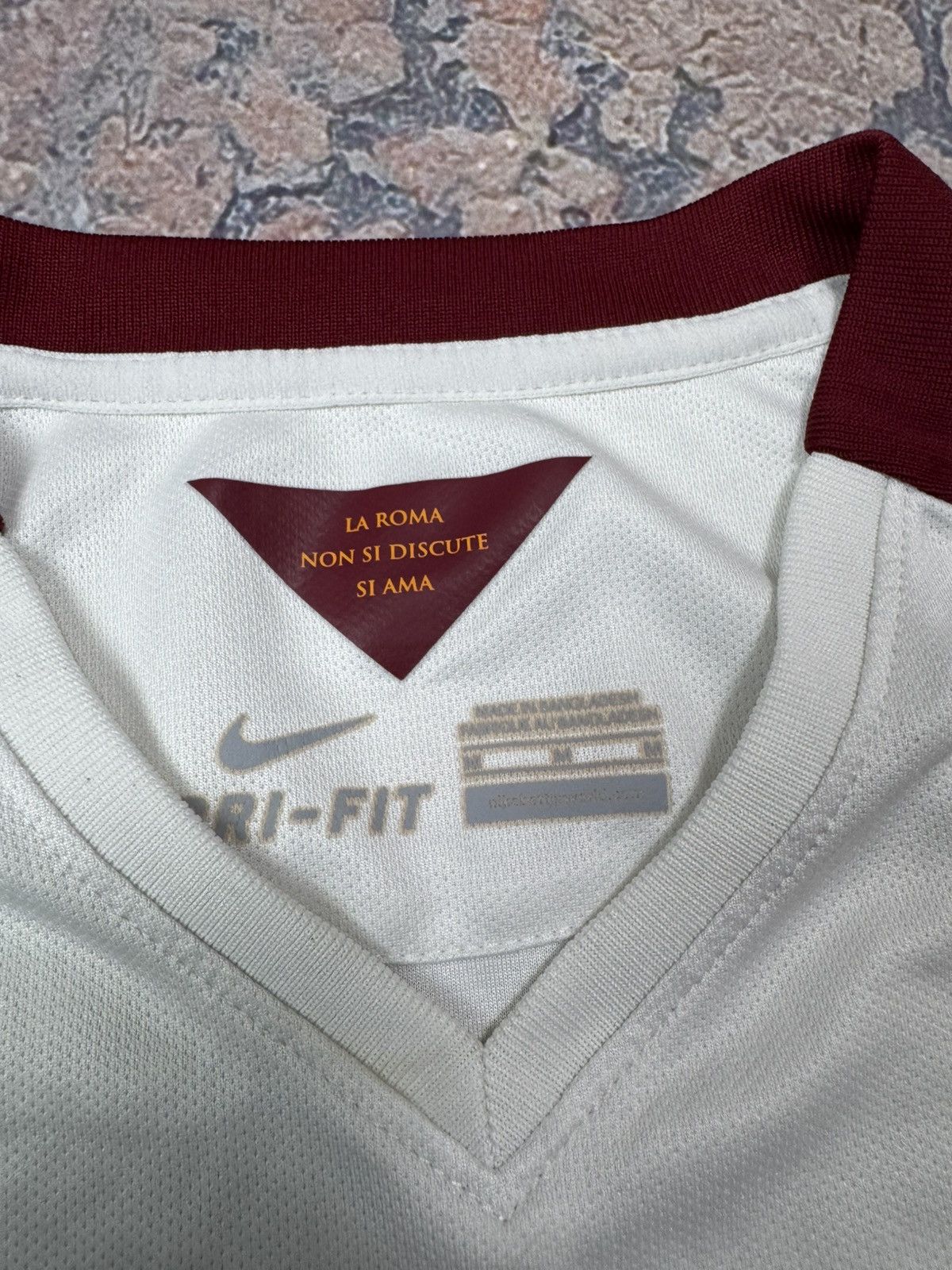 Nike ROMA 2014 2015 AWAY FOOTBALL SHIRT SOCCER JERSEY NIKE Size US M / EU 48-50 / 2 - 8 Thumbnail