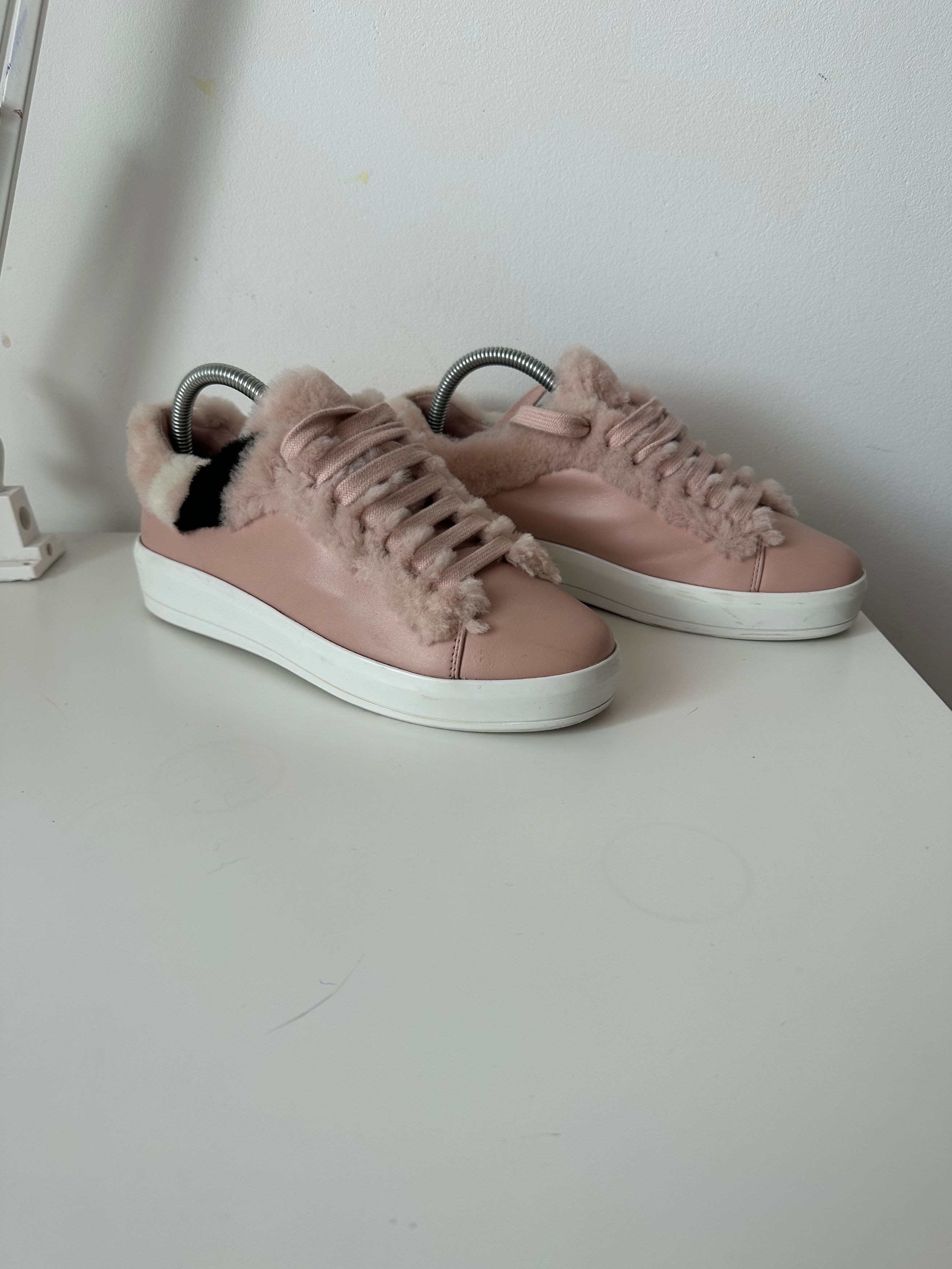 Prada Prada Shearing Fur Leather Sneakers 1E777H pink Size 37 Size US 7 / IT 37 - 10 Thumbnail