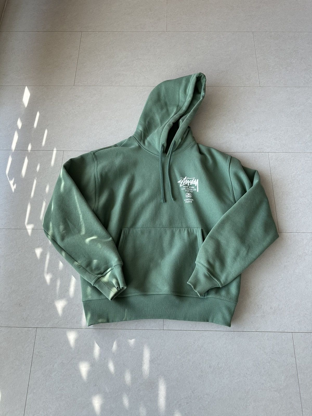 Stussy Stussy World Tour Hoodie Green 2022 *RARE* Size US M / EU 48-50 / 2 - 1 Thumbnail
