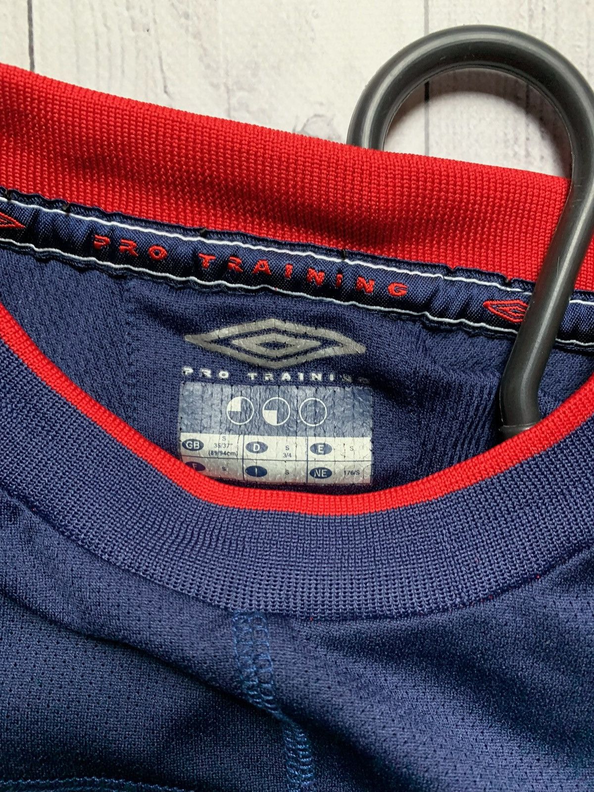 Umbro × Vintage Vintage Umbro England soccer jersey size S rare Size US S / EU 44-46 / 1 - 3 Thumbnail