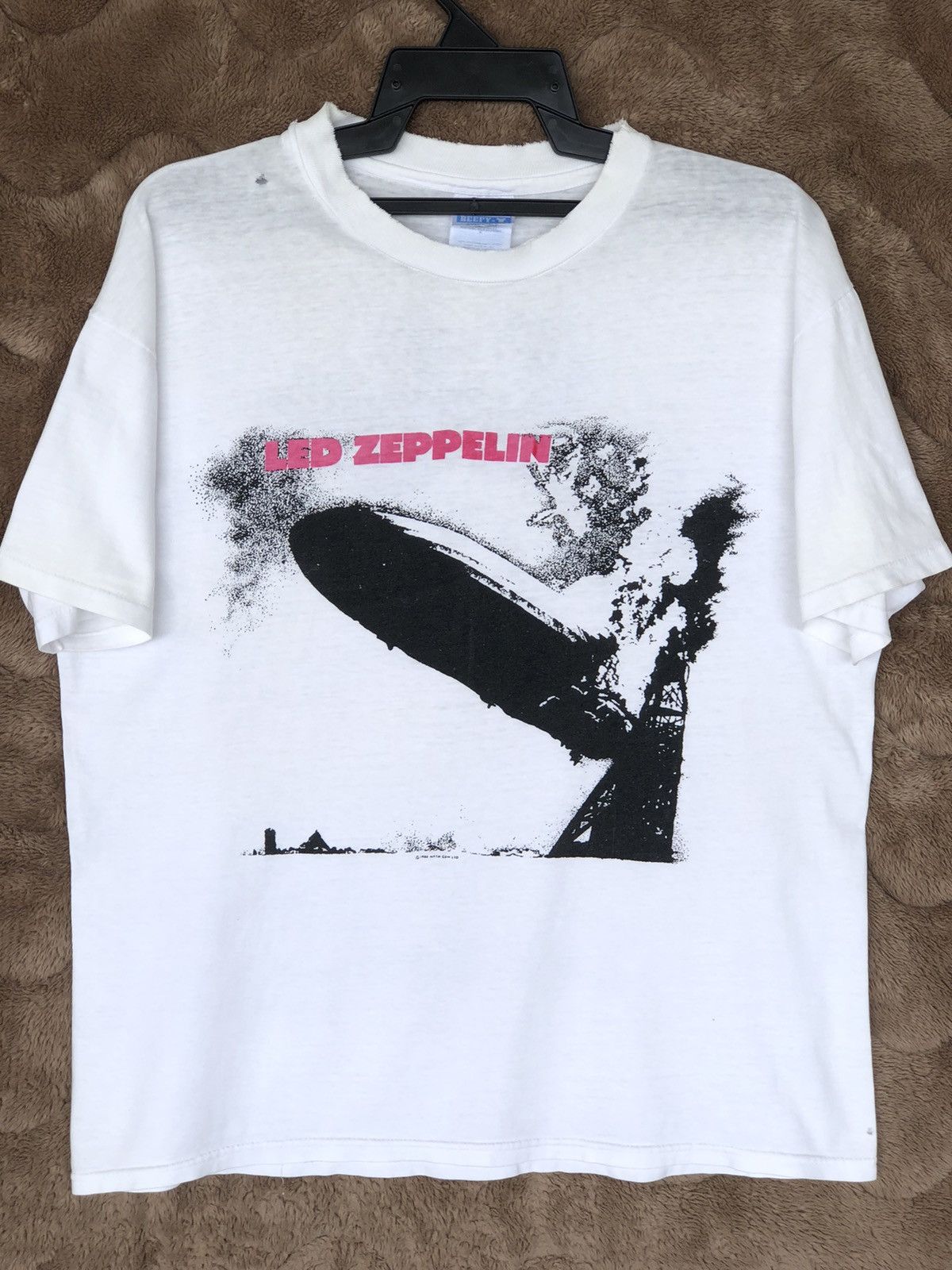 Led Zeppelin Vintage 90s LED ZEPPELIN 🔥 Distressed Tee Size US L / EU 52-54 / 3 - 1 Thumbnail