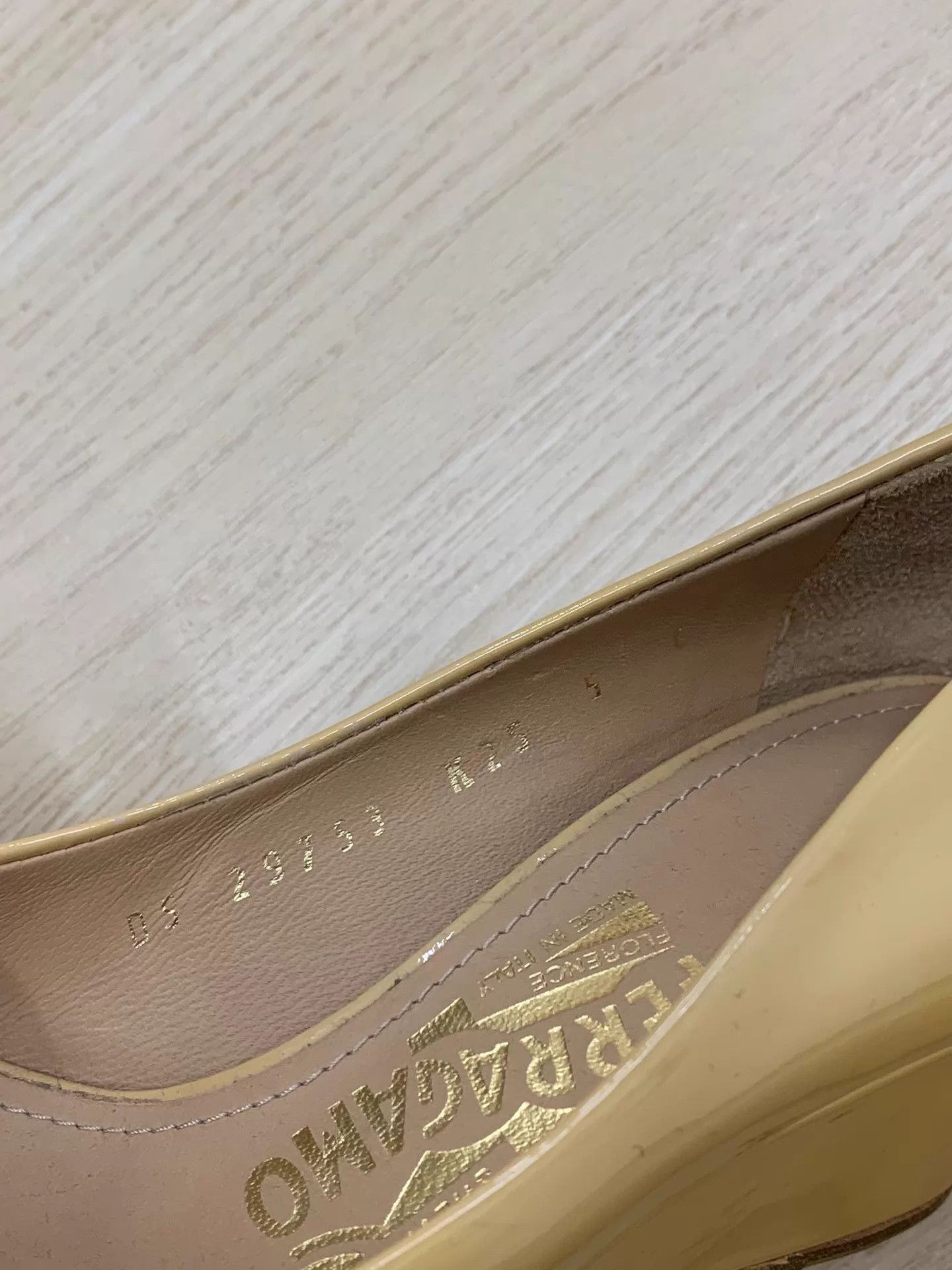 Salvatore Ferragamo FERRAGAMO Yellow Open Toe Bow Heels US 5 Size US 5 / IT 35 - 5 Thumbnail